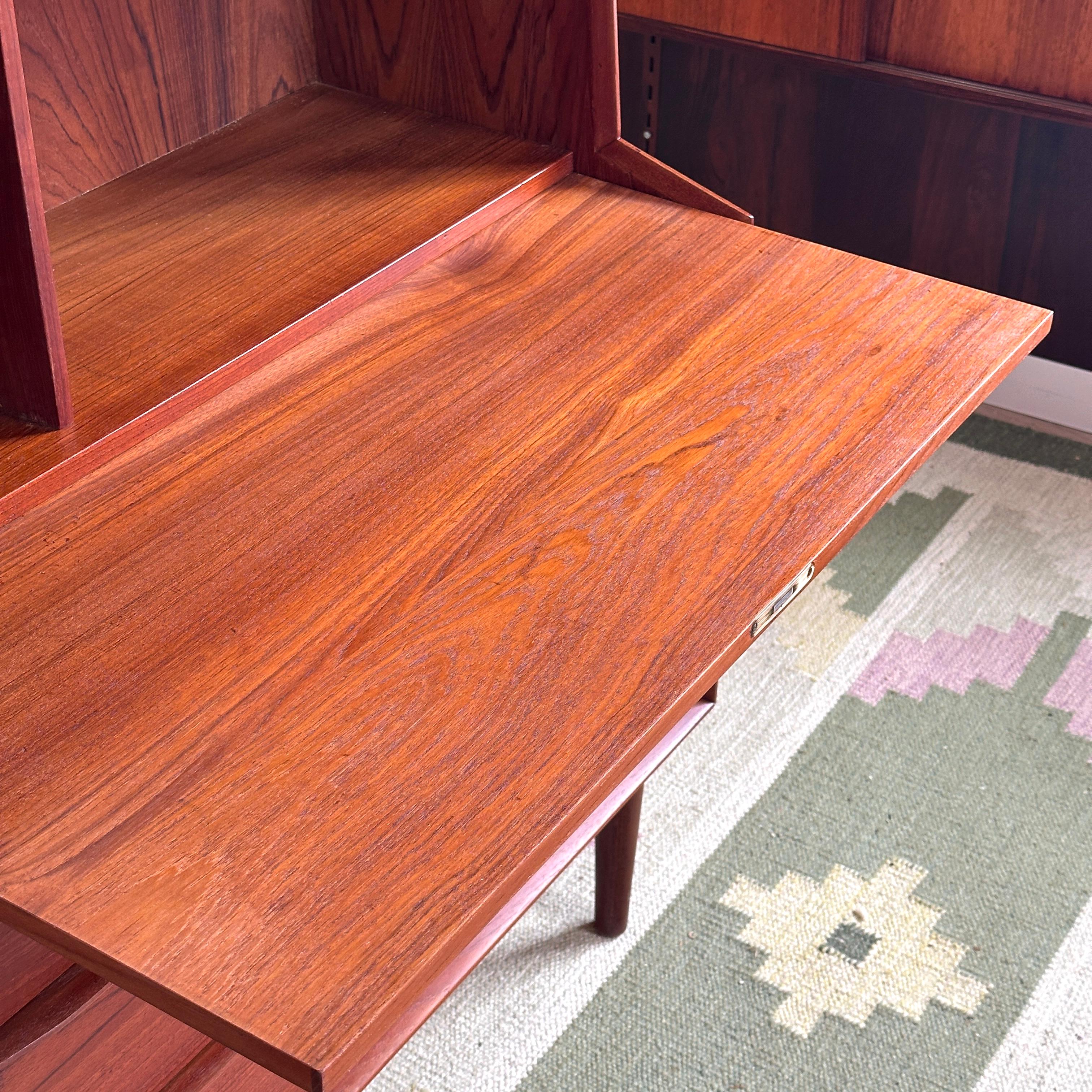 Danois Bureau en teck en vente