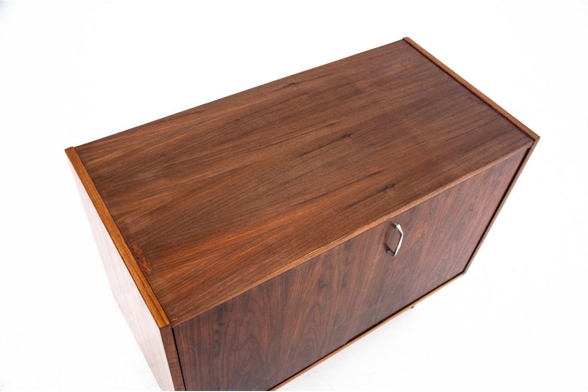 Teak Mobile in teak, Danimarca, anni '60, restaurato in vendita
