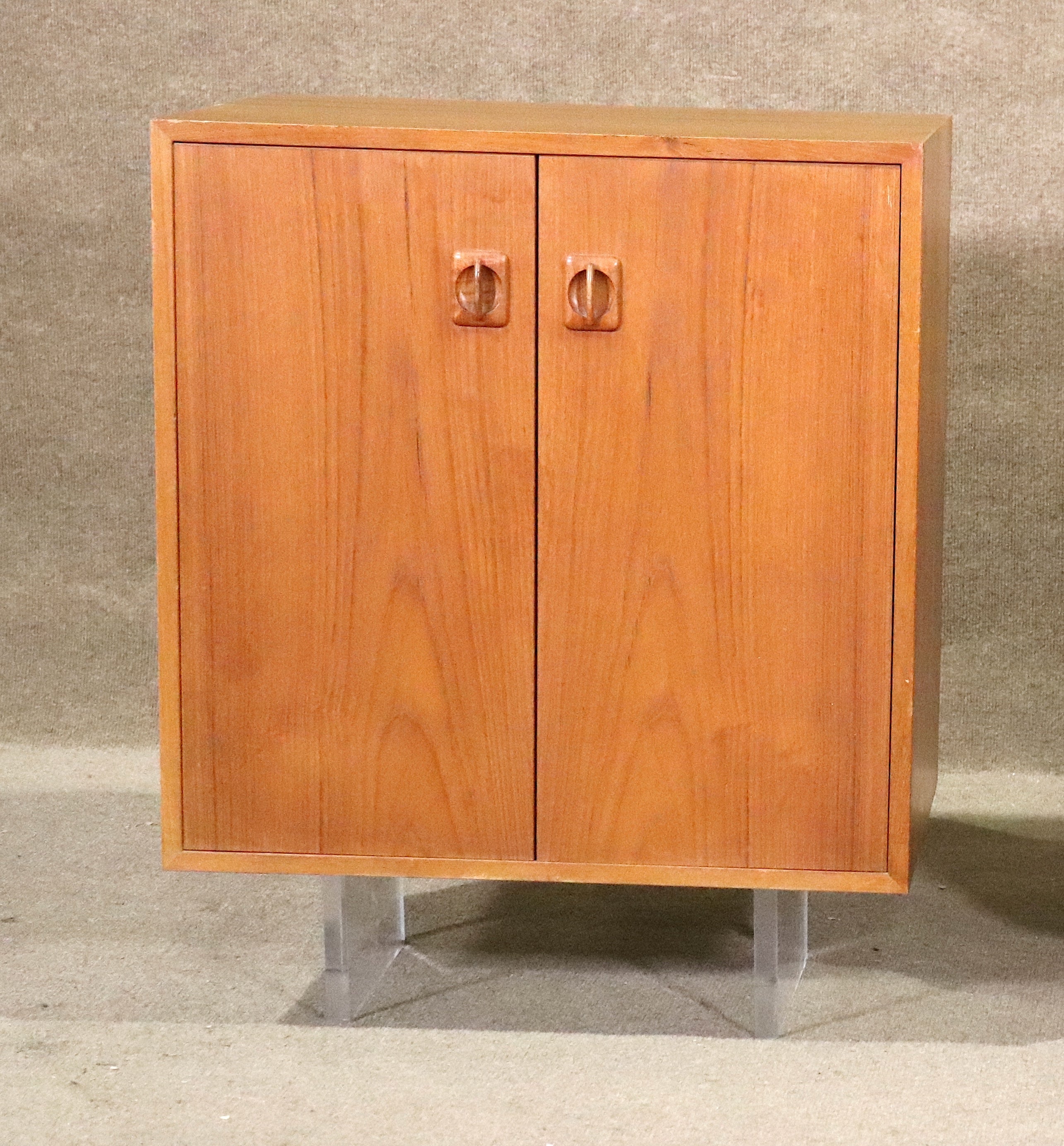 Mid-Century Modern Teak Cabinet & Dresser w/ Acrylic Legs For Sale