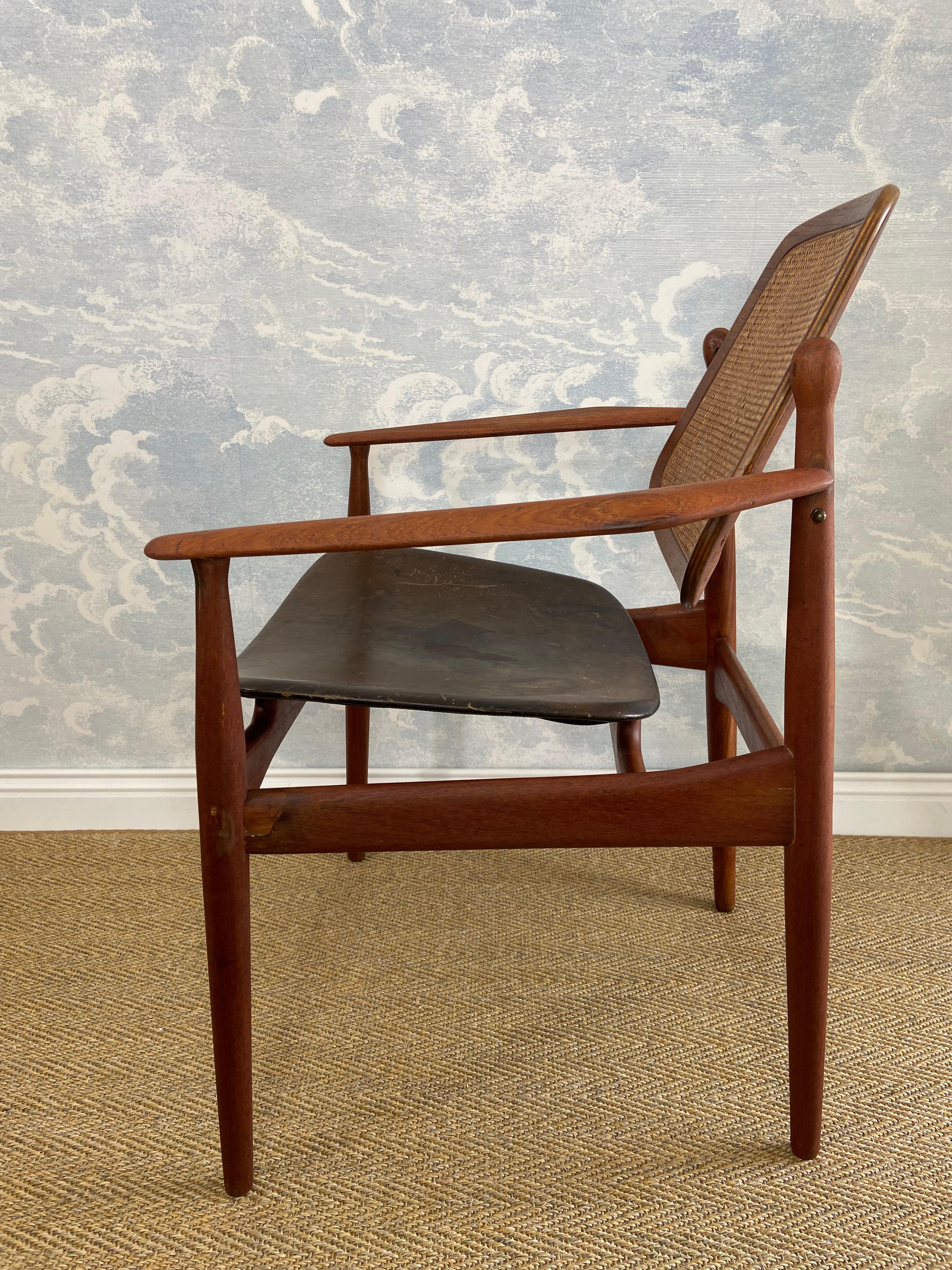 Leather Teak & Cane Armchair FD186 by Arne Vodder for France and Daverkosen, 1956 For Sale