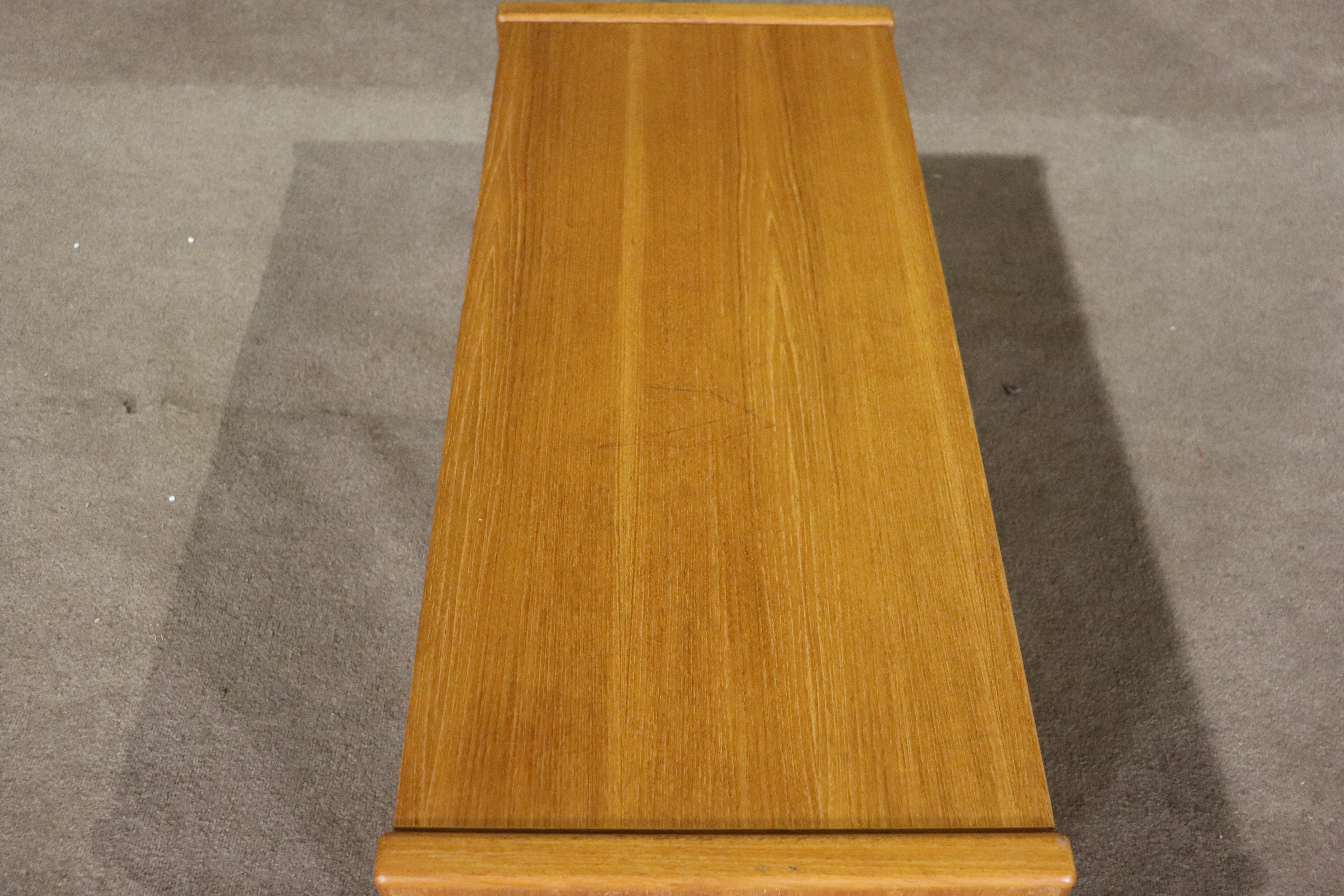 XX secolo Cassapanca in teak e cedro in vendita