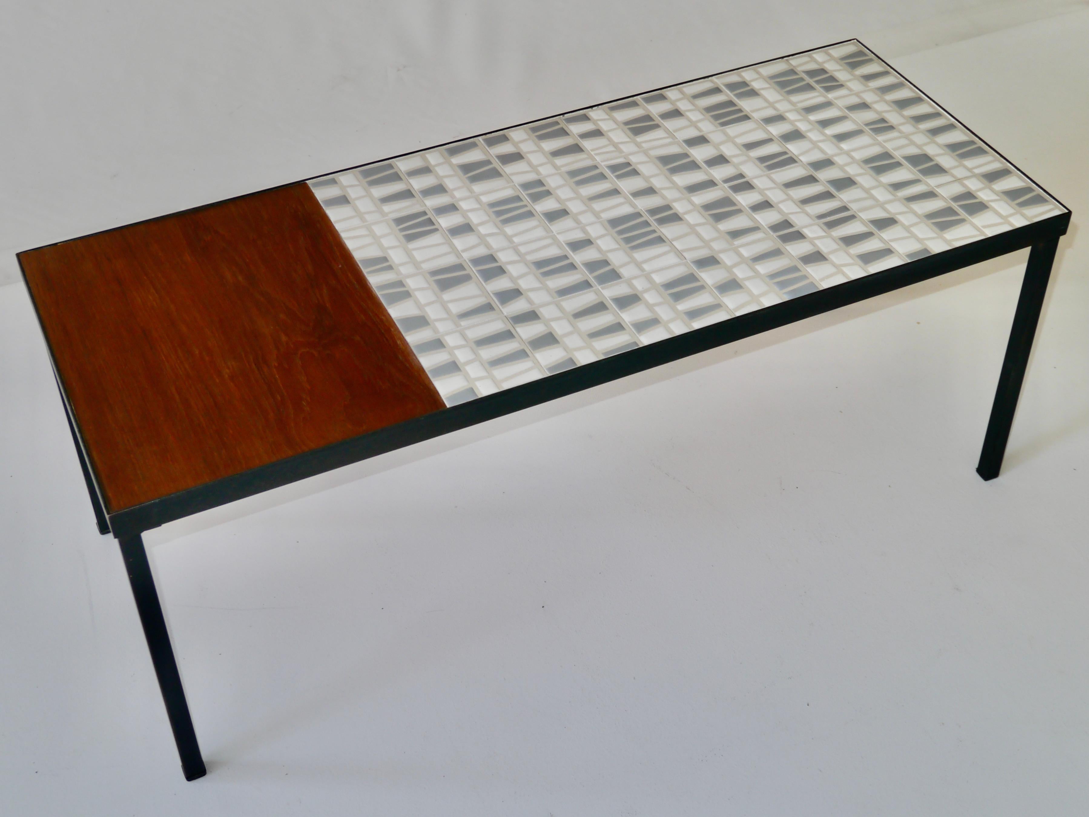 Mid-Century Modern Table basse en teck et céramique de Roger Capron, France, vers 1960 en vente