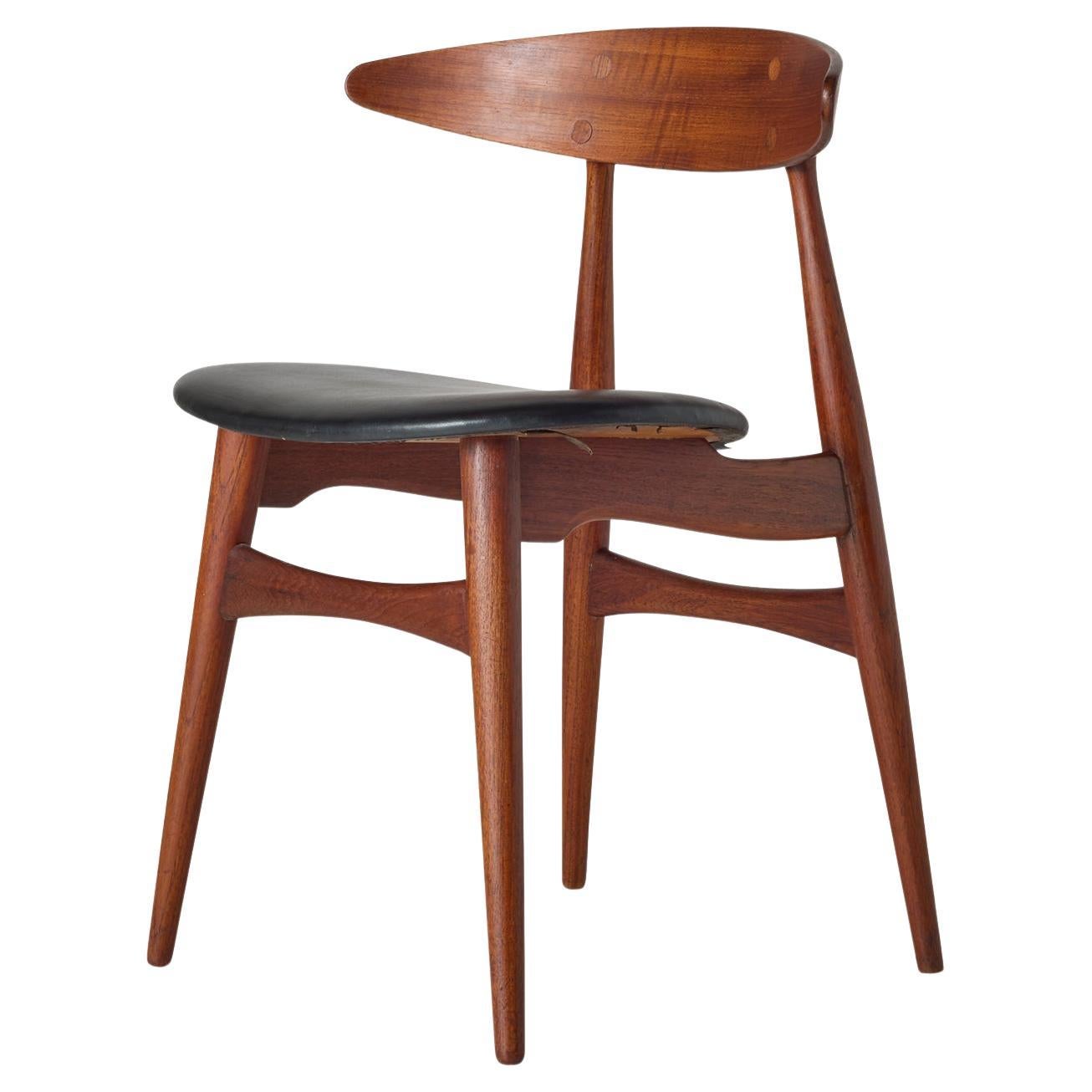 Teakholzstuhl CH33 von Hans J. Wegner im Angebot