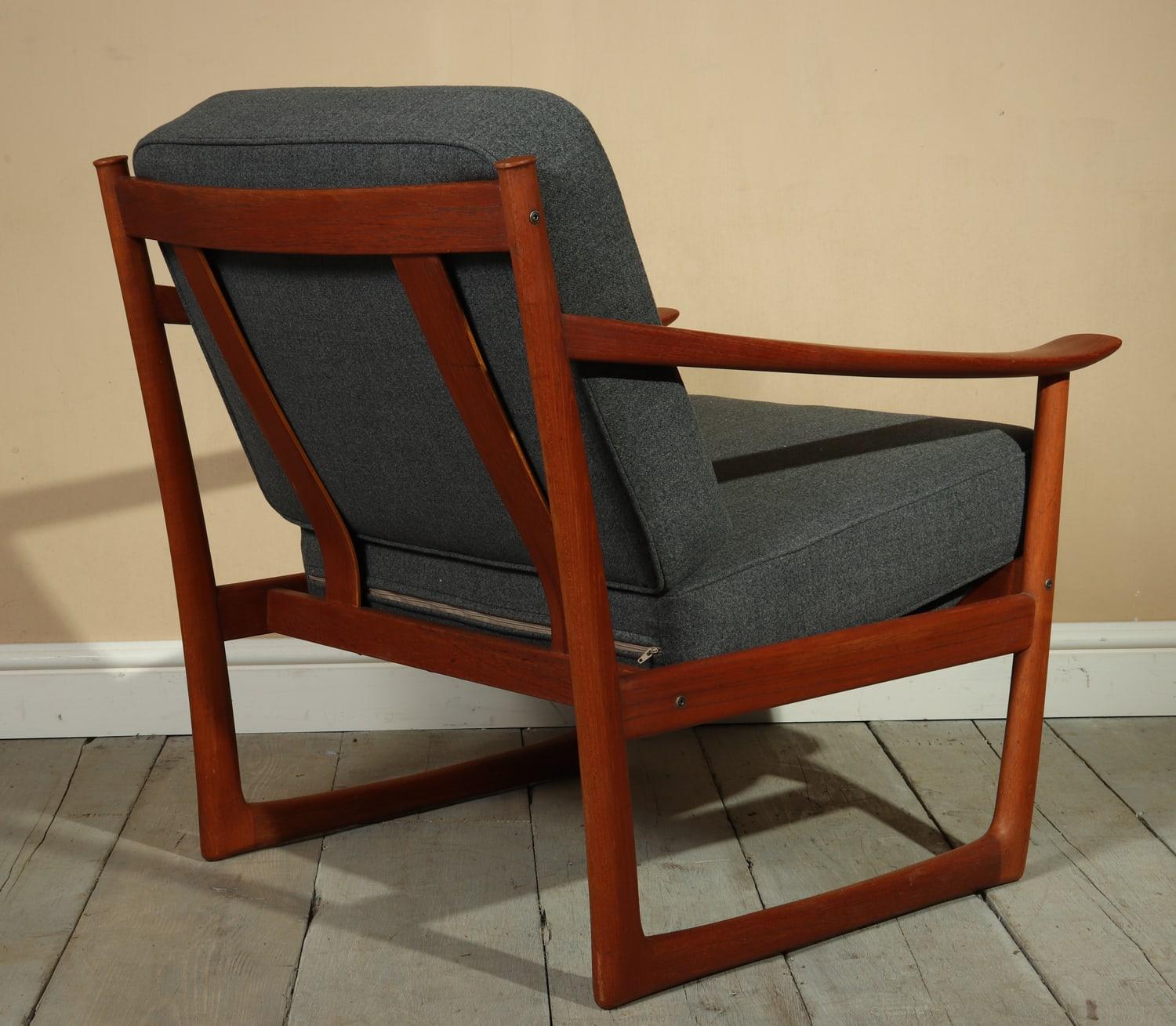 Teak Chair Model 130 by Peter Hvidt for France and Son In Excellent Condition In Paddock Wood, Kent