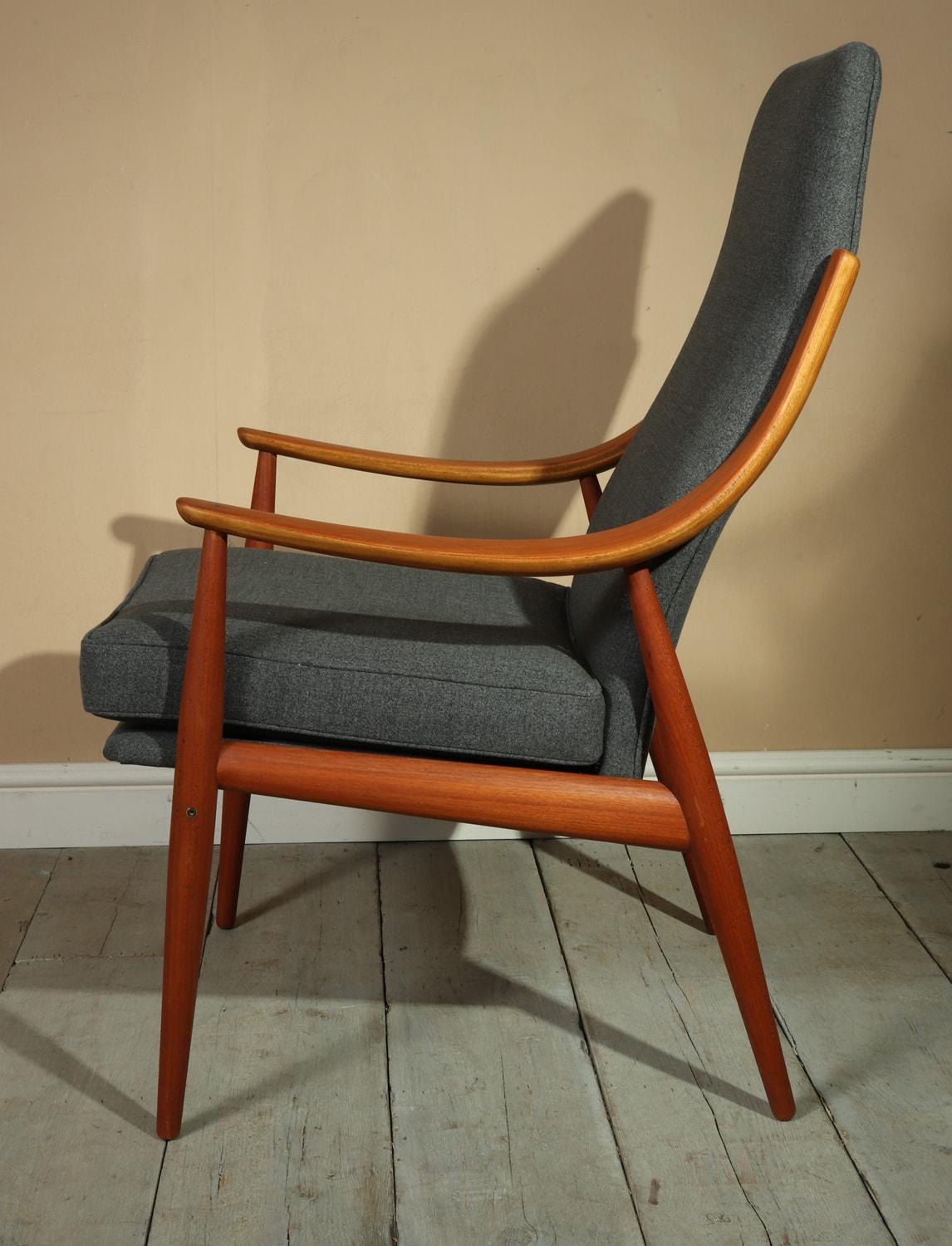 Mid-20th Century Teak Chair Model 148 by Peter Hvidt Fo France and SonTeak Chair Model 148 For Sale