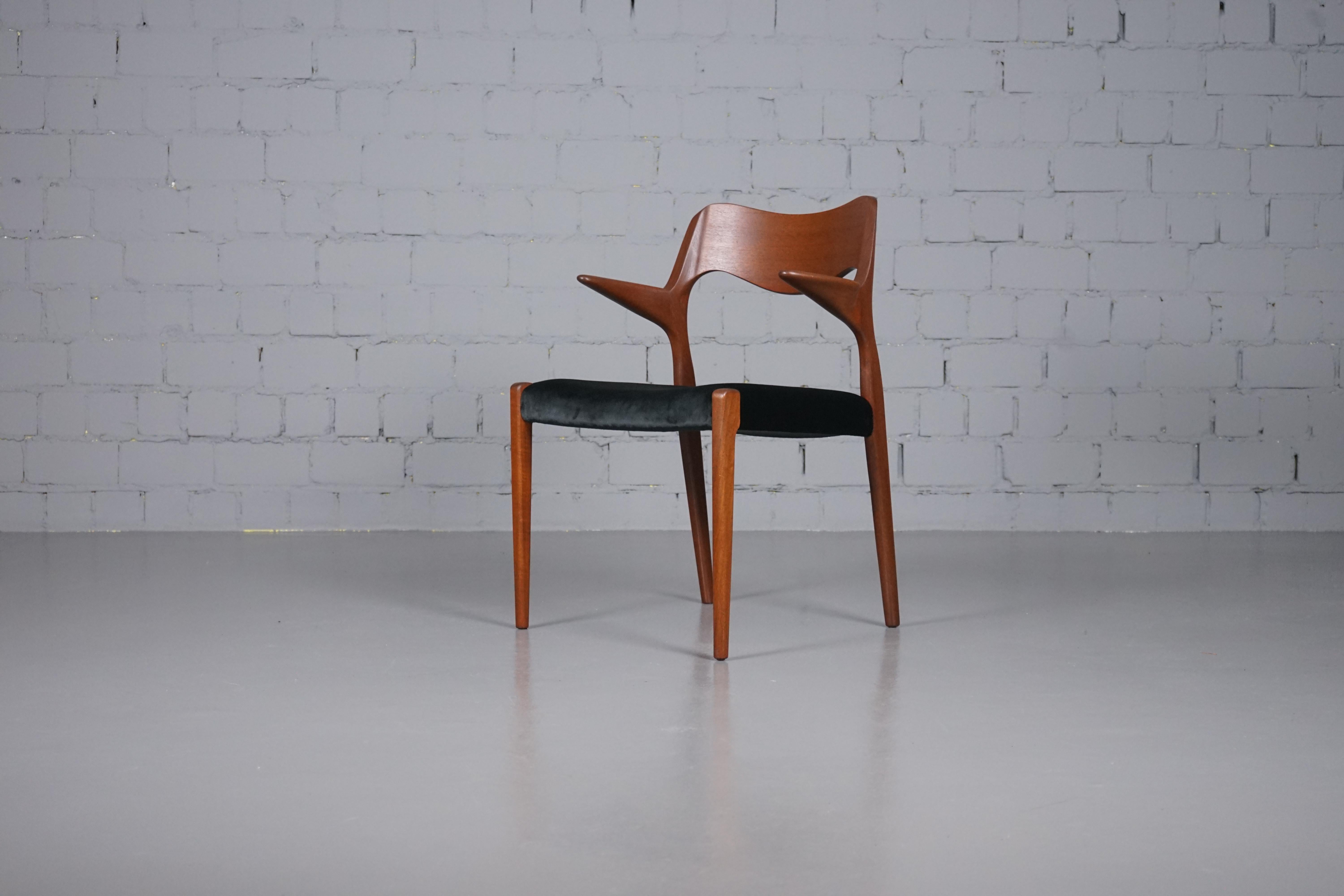 Teak Chair Model No. 55 Chair by Niels O. Moller for J.L Møller For Sale 1
