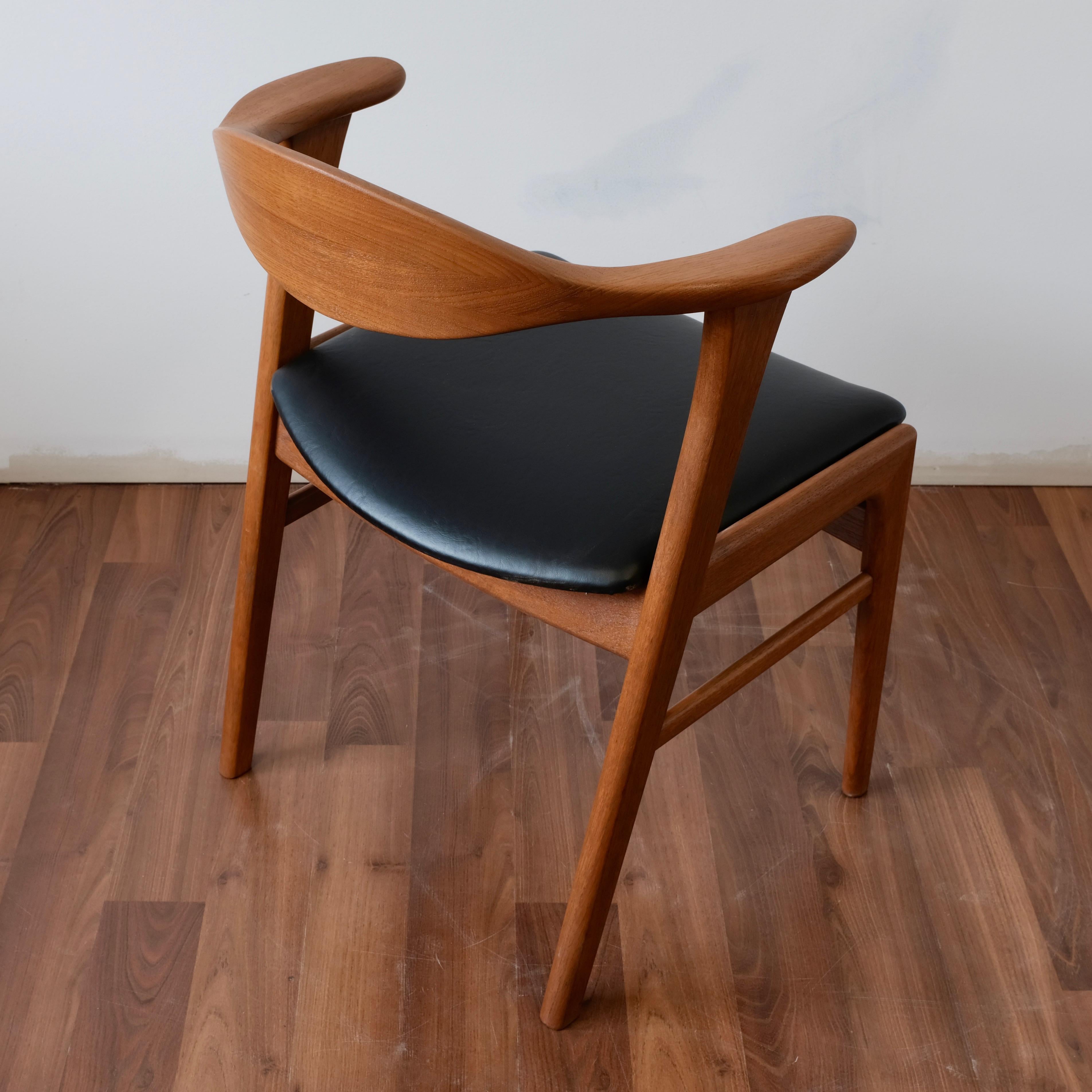 Erik Kirkegaard Model 49B Chair in Teak by Hong Stolfabrik In Excellent Condition For Sale In Ottawa, ON