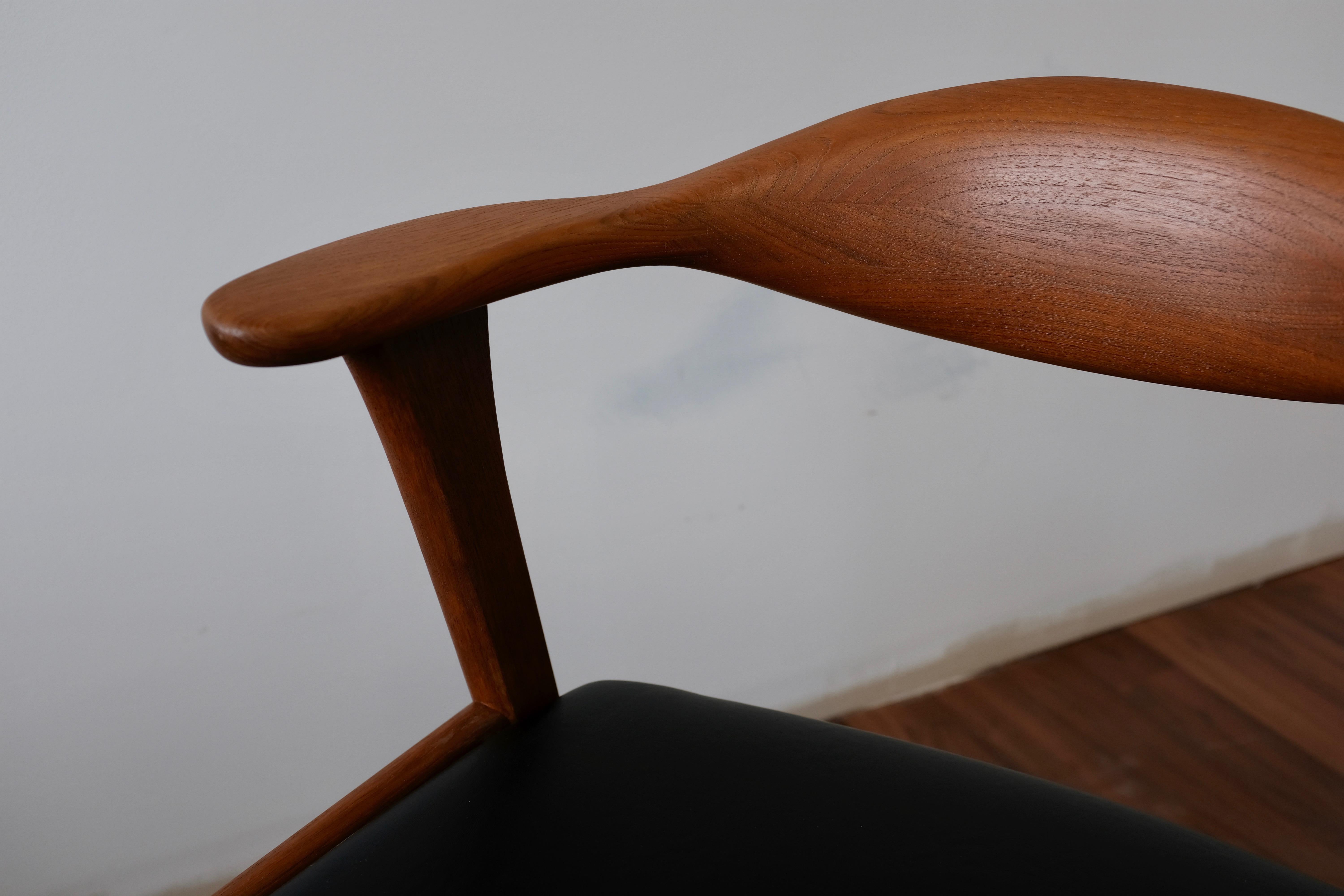 Mid-20th Century Erik Kirkegaard Model 49B Chair in Teak by Hong Stolfabrik For Sale