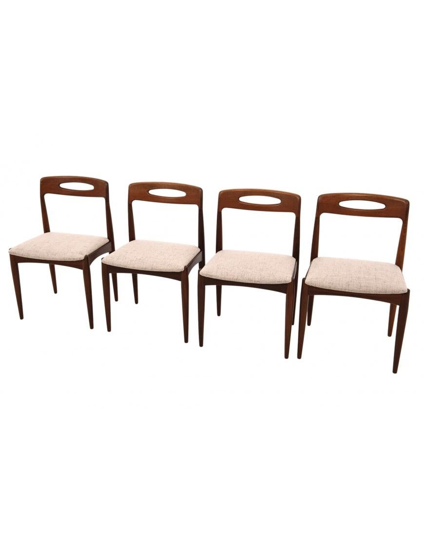 Mid-Century moderno Teak chairs designed by Johannes Andersen for Uldum Møbelfabrik, Denmark, 1960. in vendita