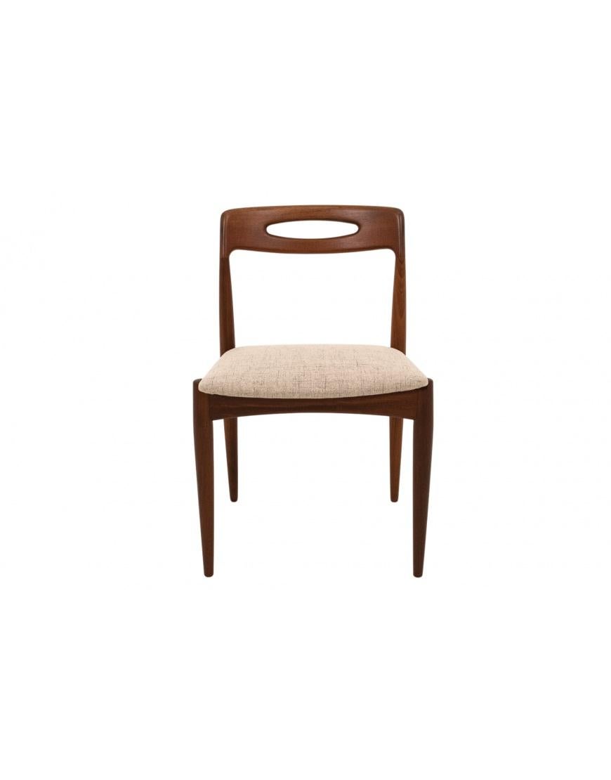 Teak chairs designed by Johannes Andersen for Uldum Møbelfabrik, Denmark, 1960. In condizioni buone in vendita a Chorzów, PL