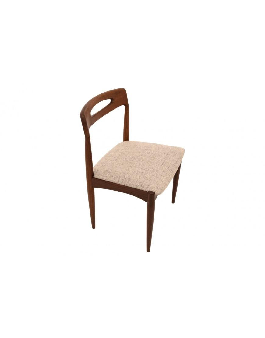 Metà XX secolo Teak chairs designed by Johannes Andersen for Uldum Møbelfabrik, Denmark, 1960. in vendita