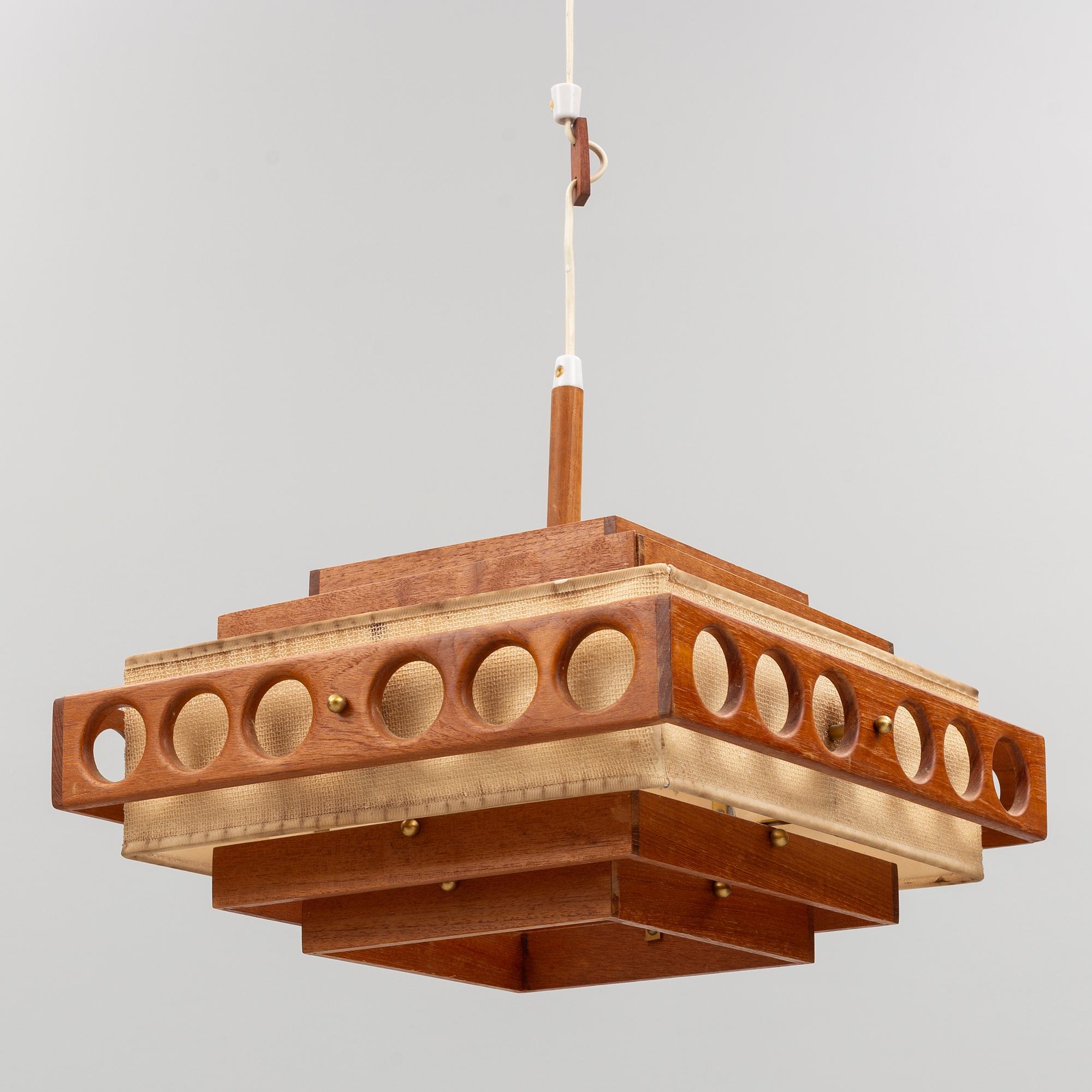 Laiton Lustre en teck Artistics anonymes  Suède 1960 en vente