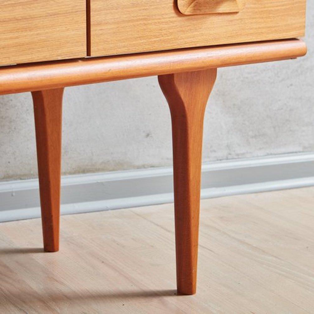 Teak Chest of Drawers by Austinsuite, Uk 1960s For Sale 1