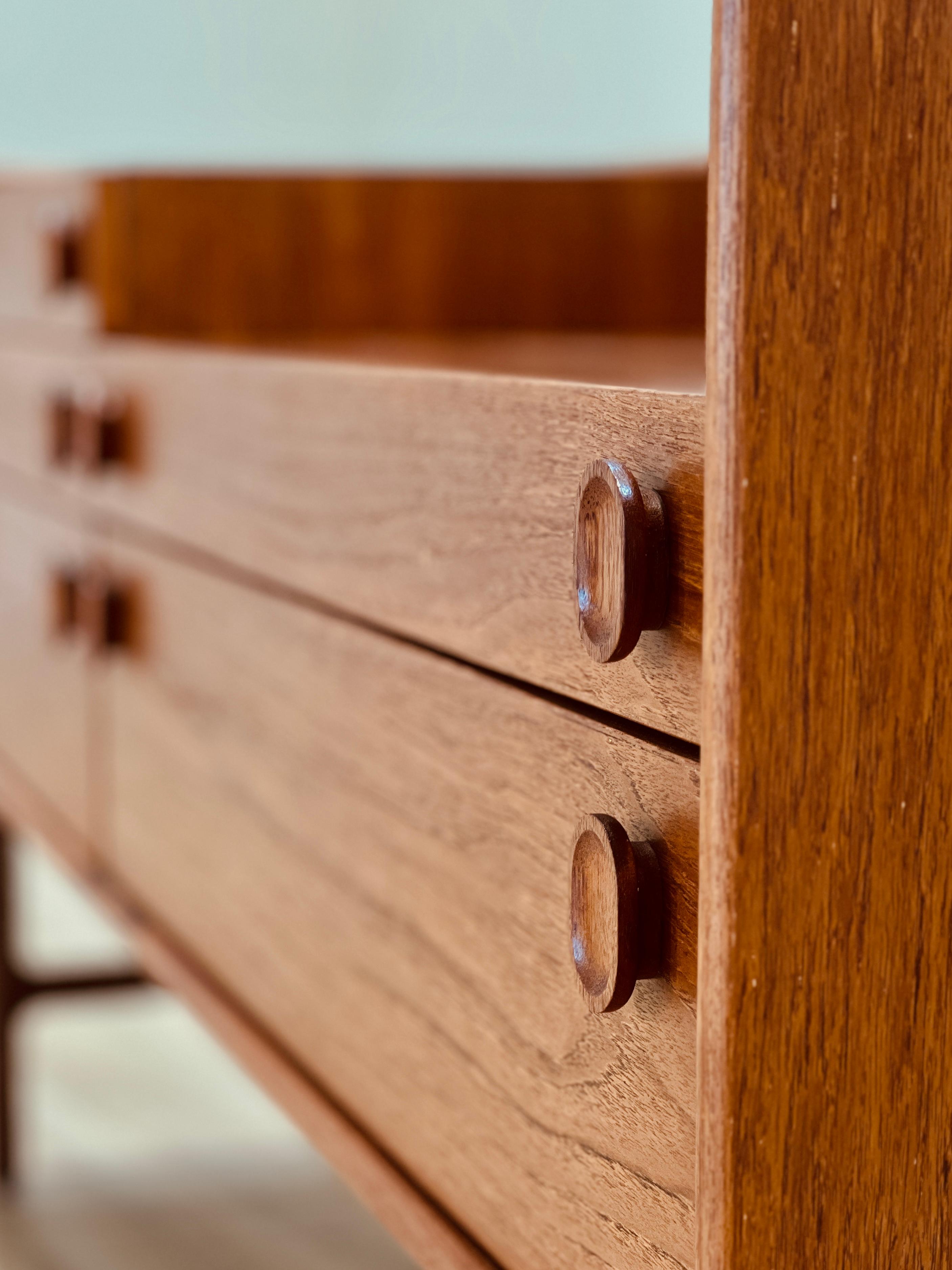 Teak Chest of drawers by Meredew 1