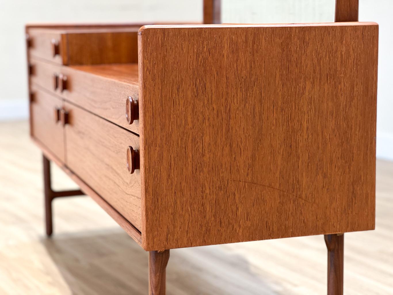 Teak Chest of drawers by Meredew 2