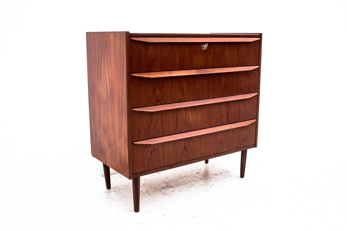 Teak Chest of Drawers Danish Design, 1960s In Good Condition In Chorzów, PL