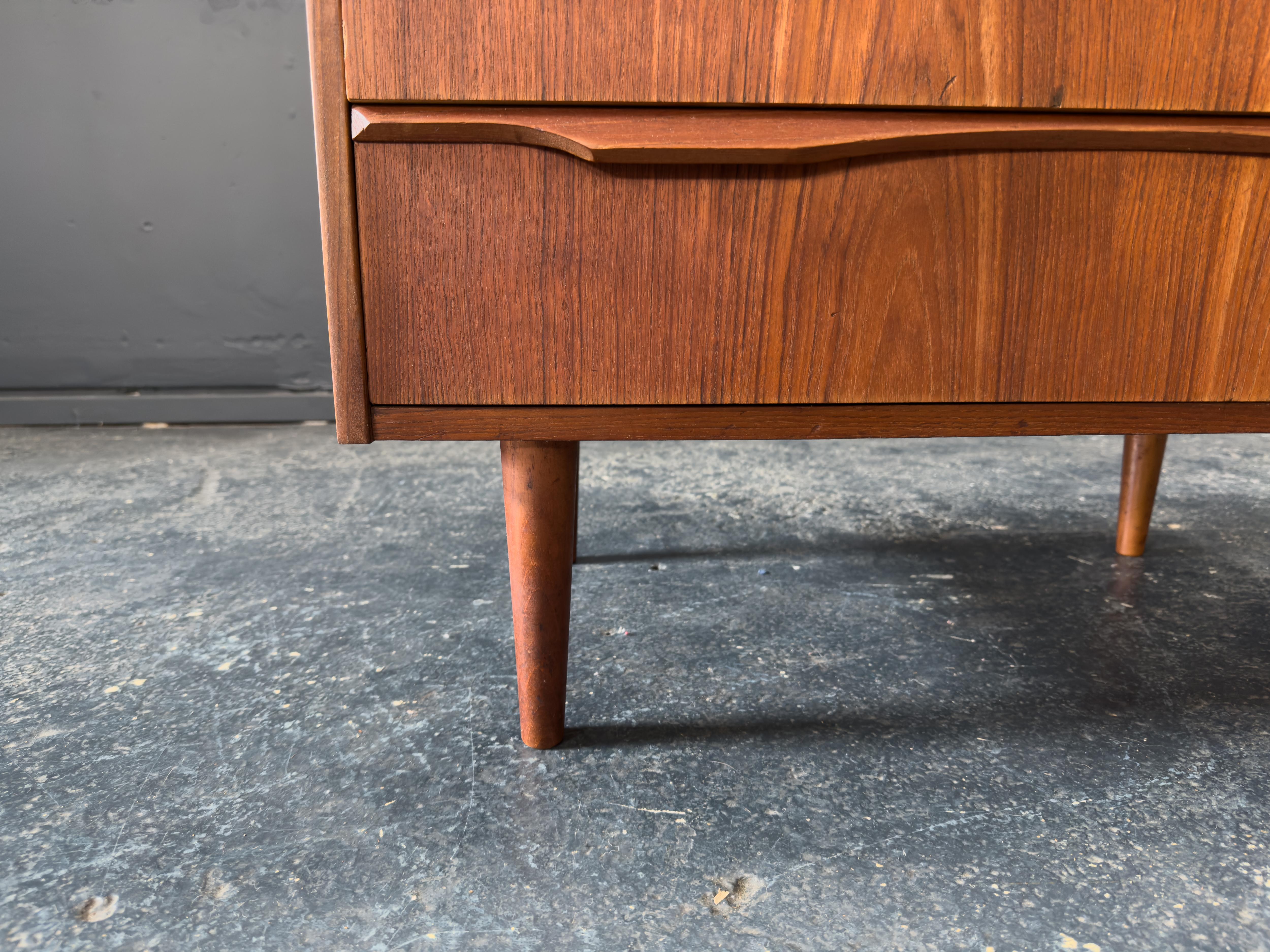 Teak Chest of Drawers 3