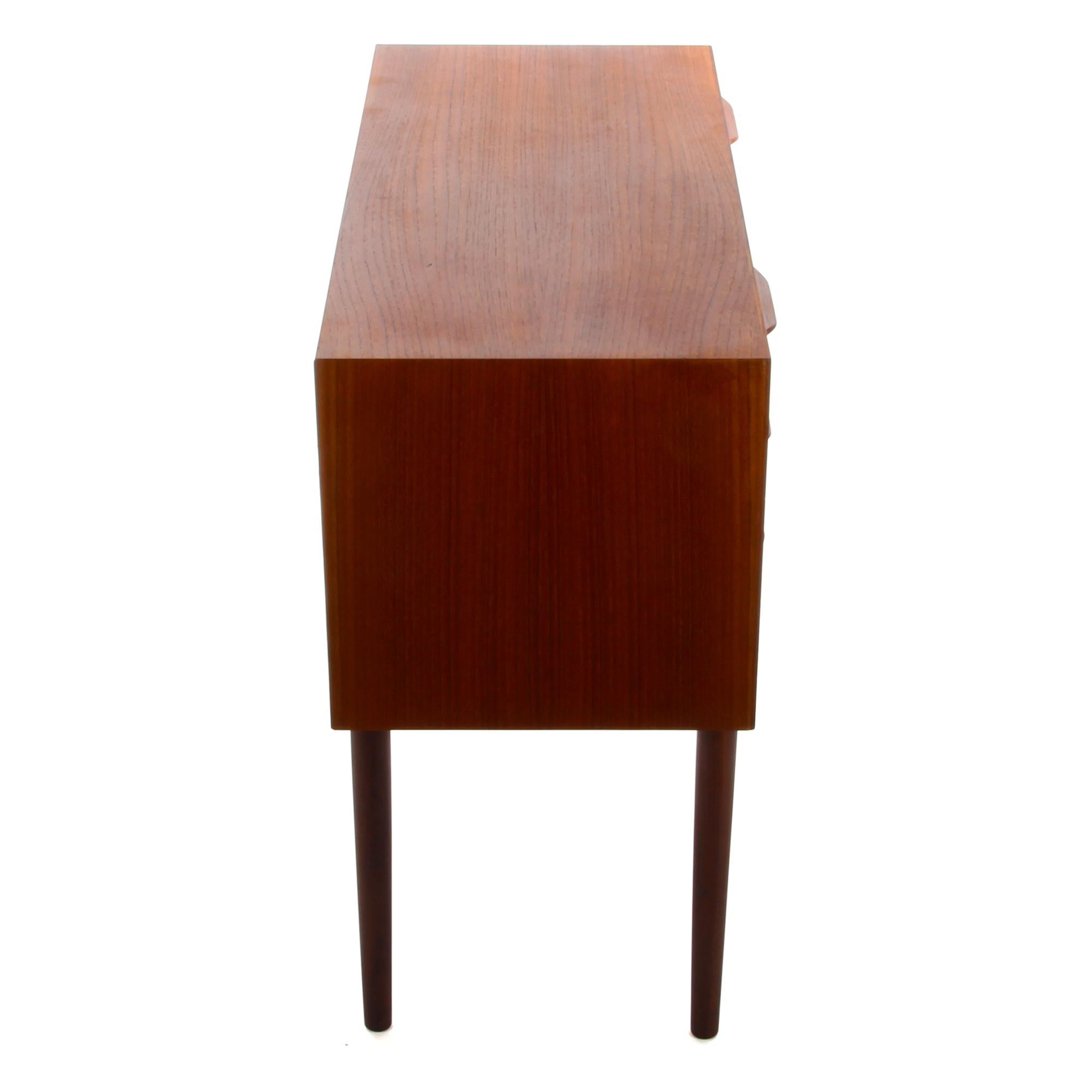 Mid-20th Century Teak Chest of Drawers from the 1960s, Danish Midcentury Dresser with Drawers