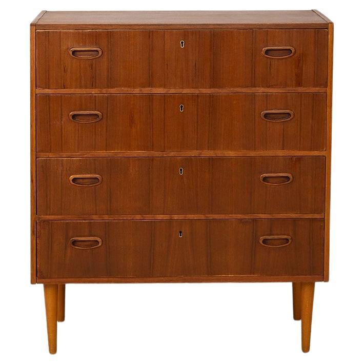 Teak chest of drawers with lockable drawers For Sale