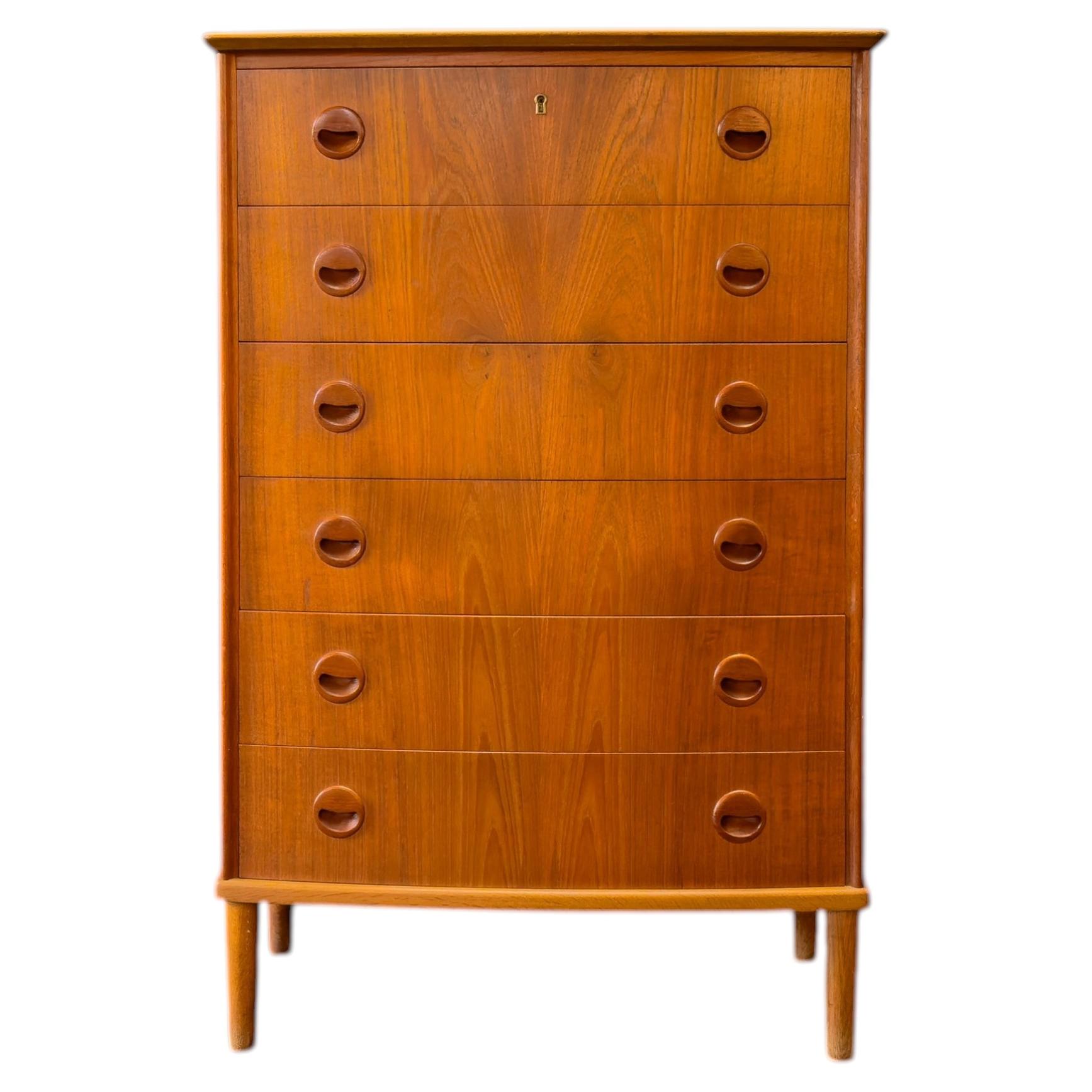Teak Chest of Drawers with Round Handles For Sale