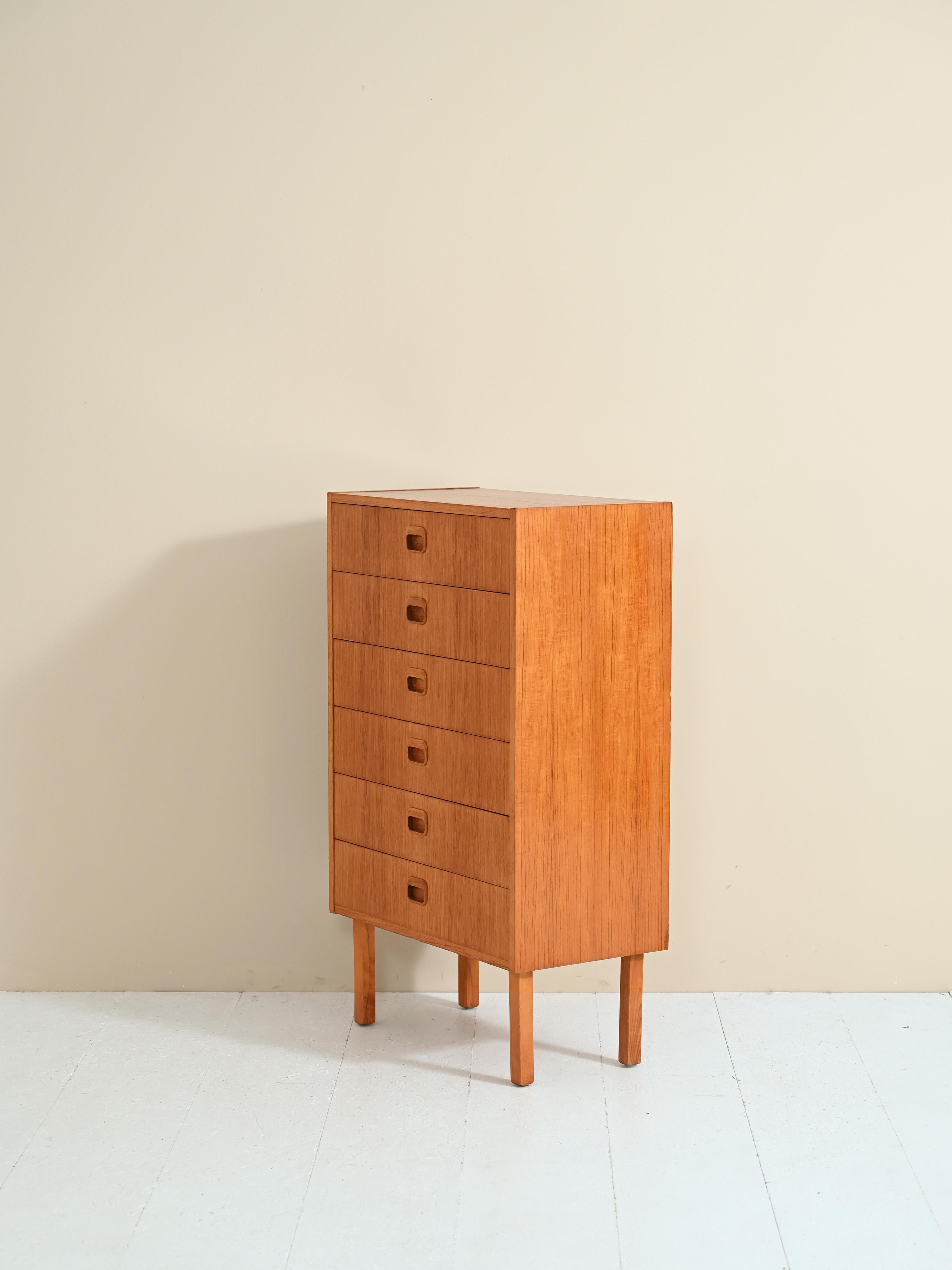 Scandinavian Modern Teak Chest of Drawers with Six Drawers
