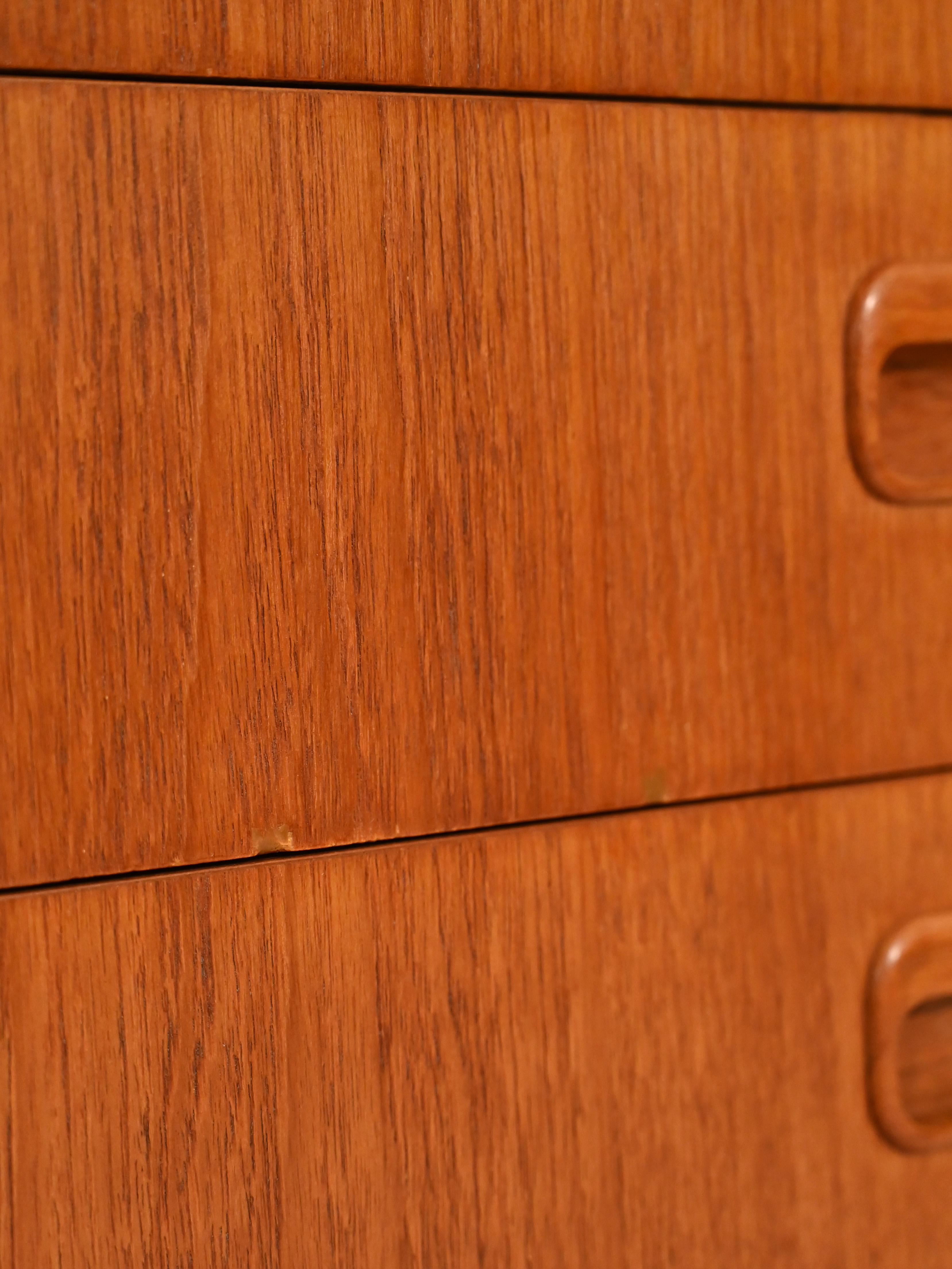 Teak Chest of Drawers with Six Drawers 3