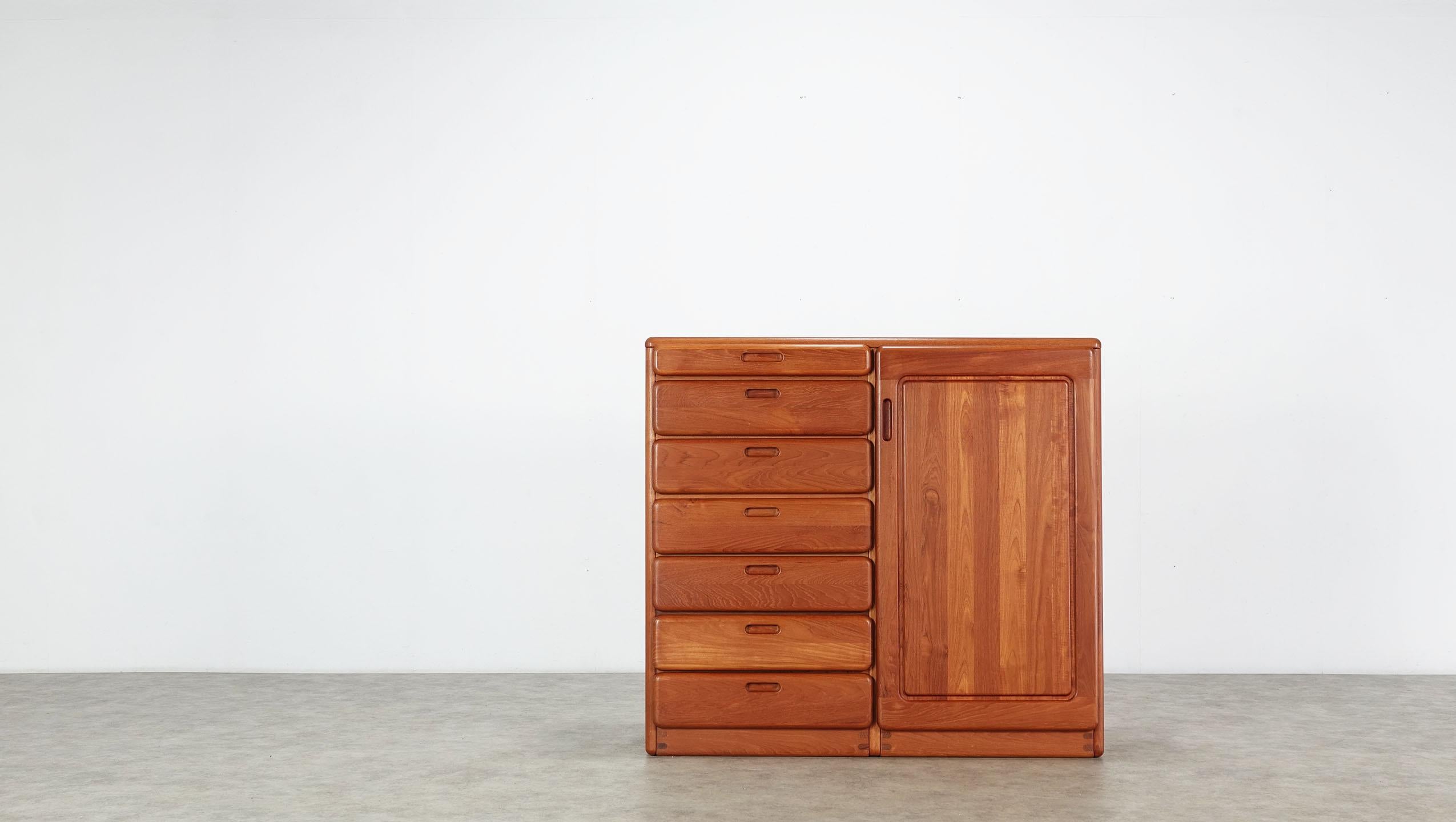 Teak Chest with Drawers and Compartments Langeskov Møbelfabrik A / S Denmark For Sale 2