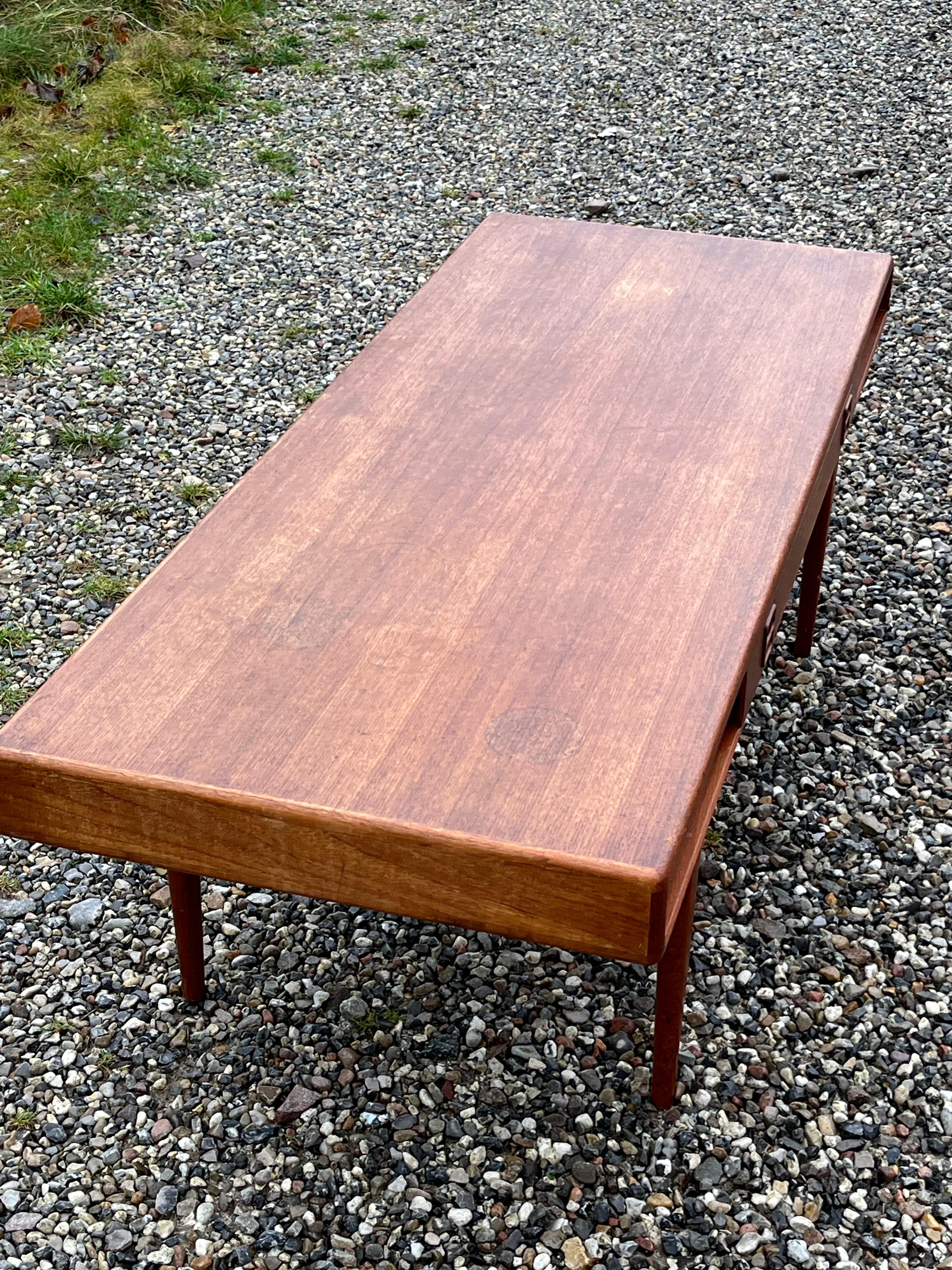 Teak coffee table by Danish architect Johannes Andersen. Made by Silkeborg : 286 For Sale 1