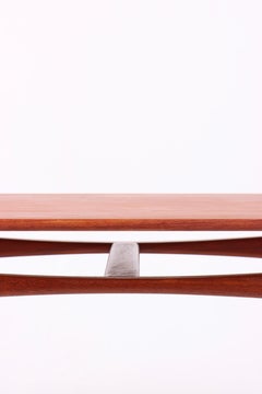 Tavolino in teak di Ejnar Larsen & Aksel Bender Madsen per Willy Beck, anni '50