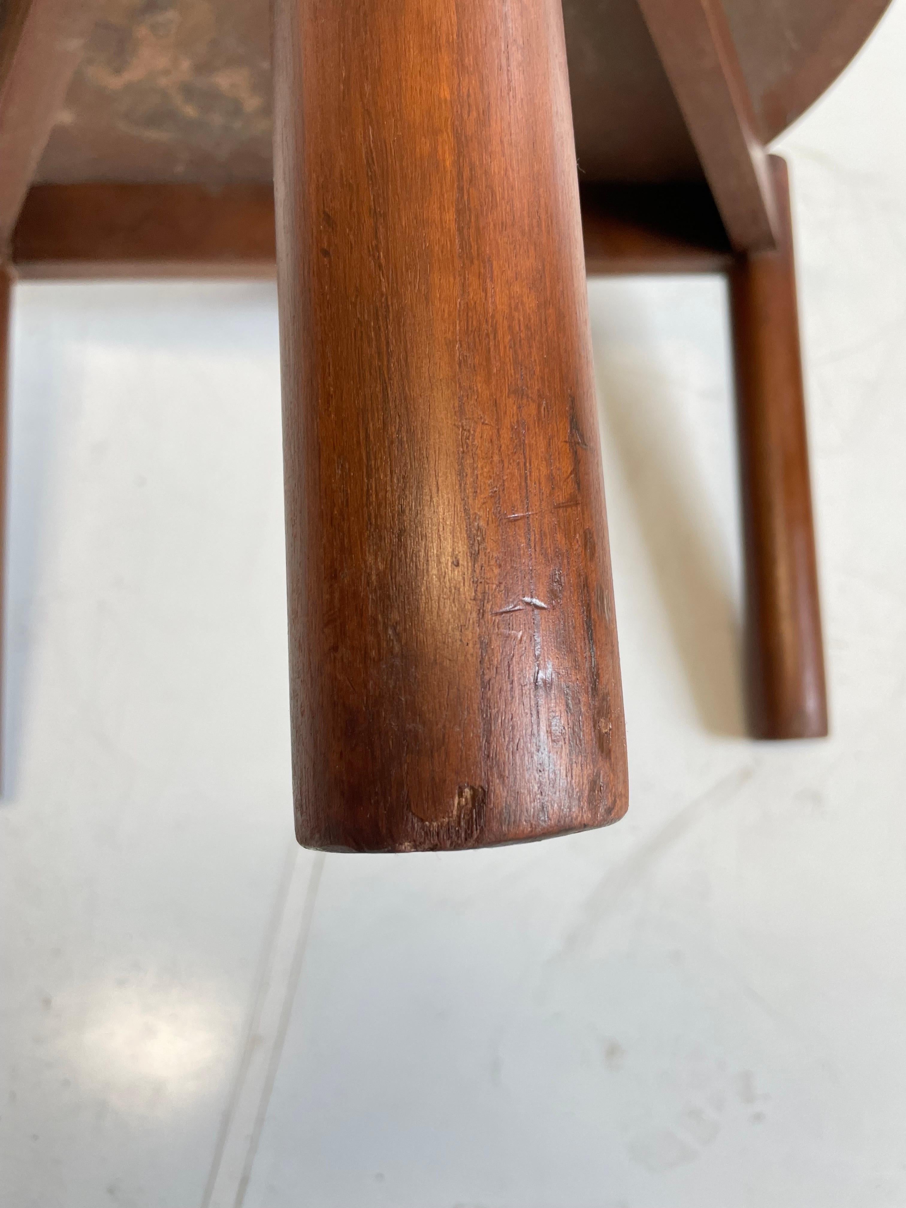 Teak Tavolino in teak di Pierre Jeanneret in vendita