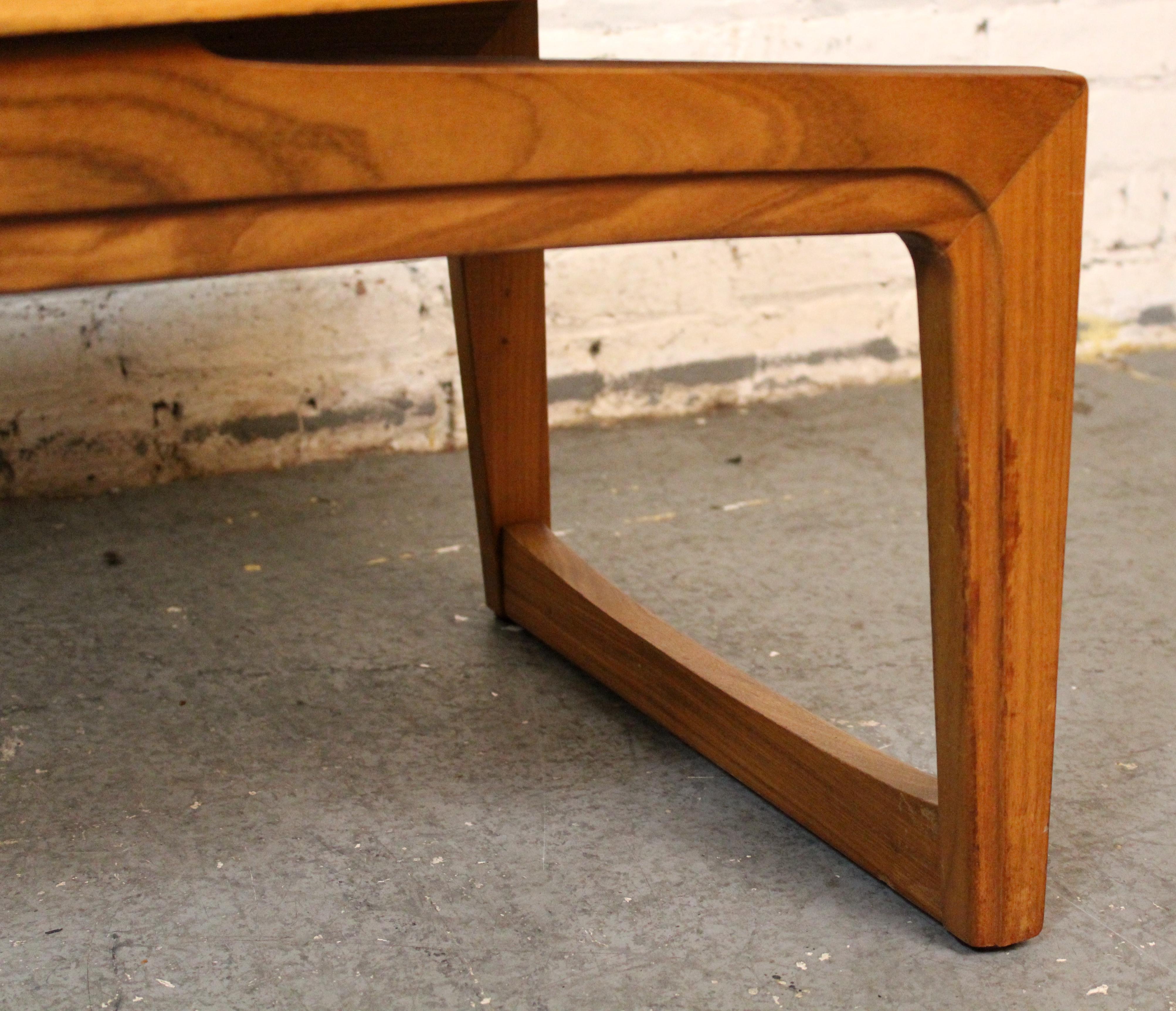 Teakholz-couchtisch by Remploy im Angebot 5