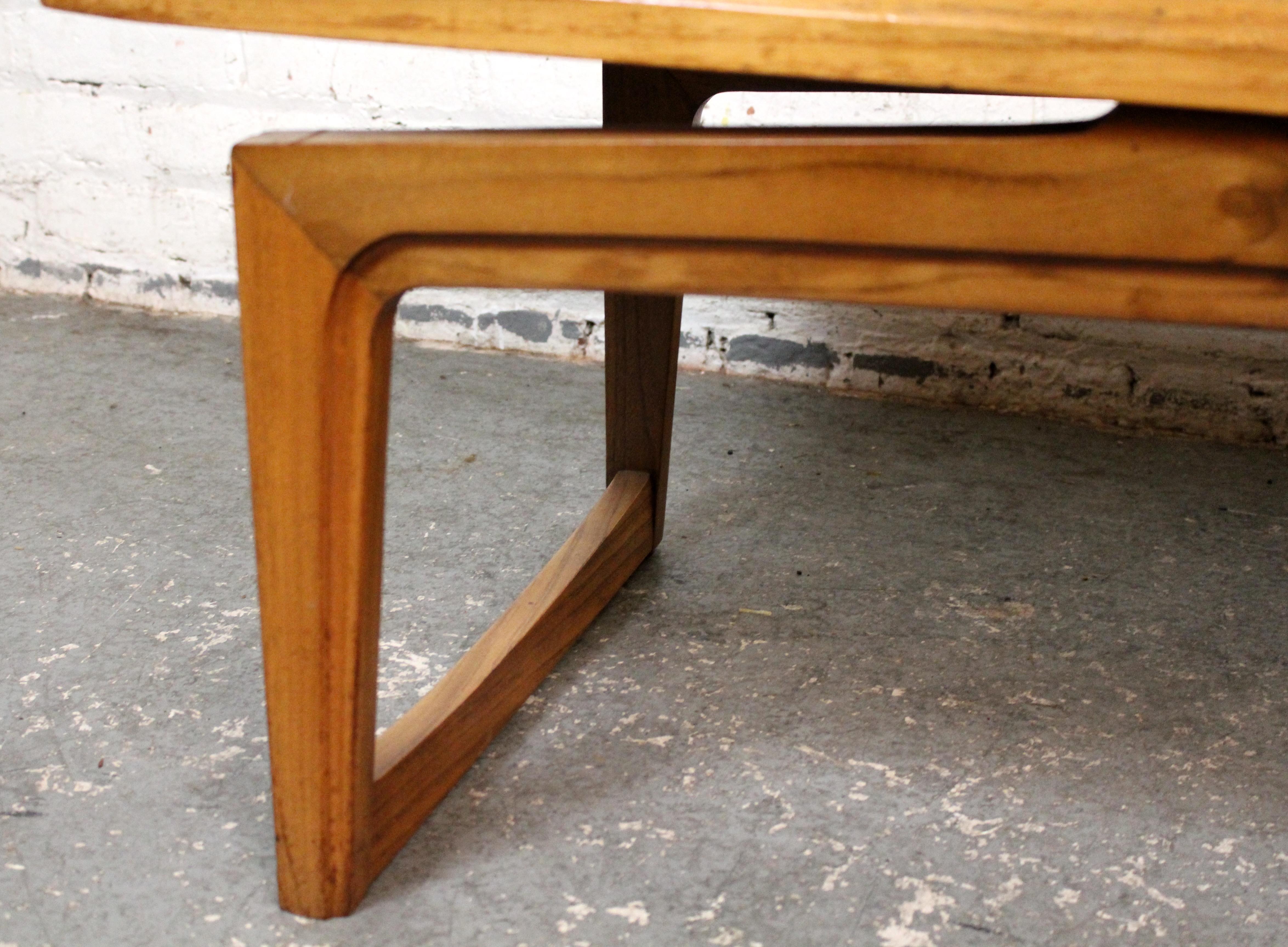 Teakholz-couchtisch by Remploy im Angebot 3