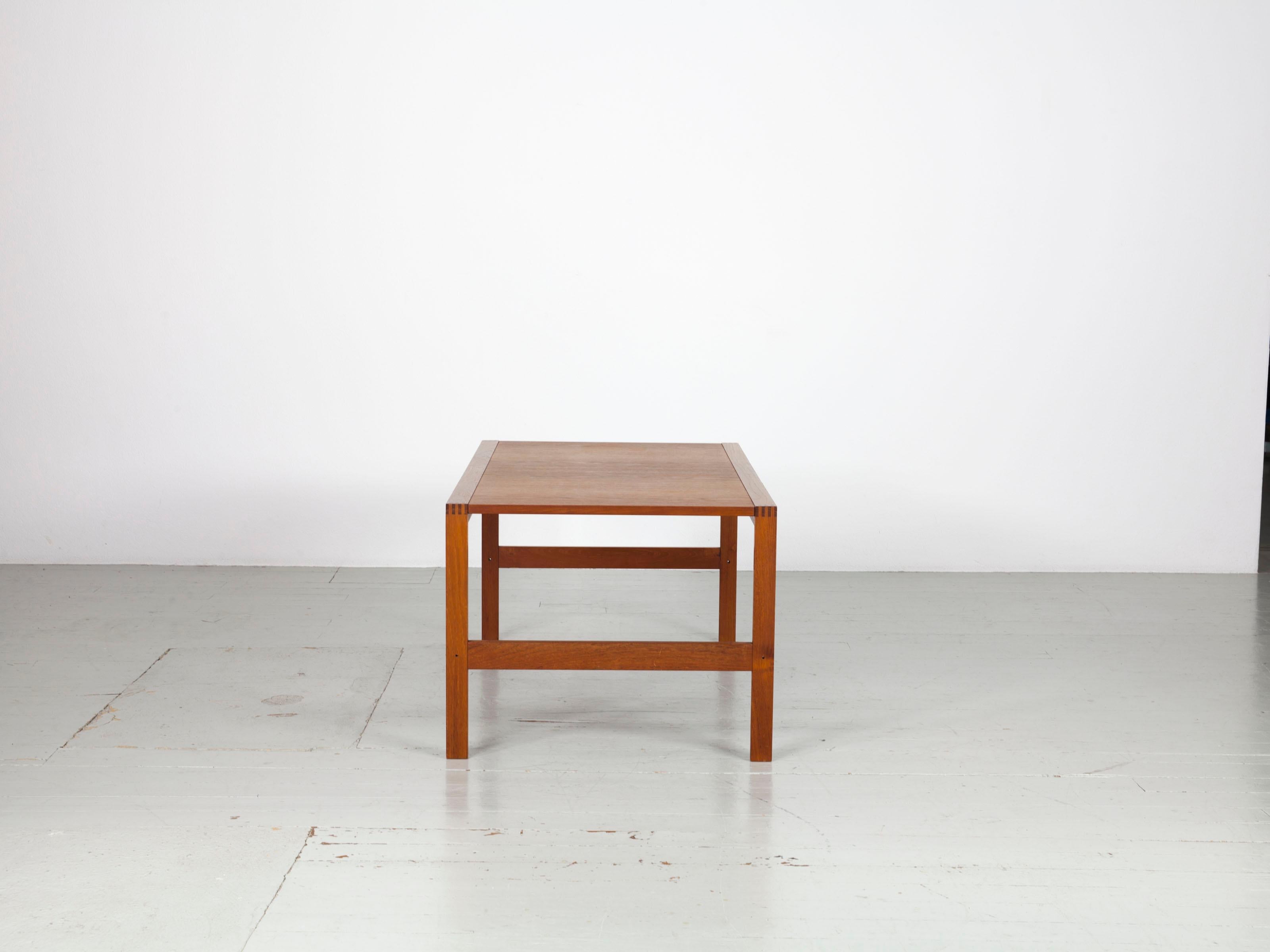 Danois Table basse en teck, conçue par Ole Gjerlv-Knudsen et Torben Lind, Danemark, années 60 en vente