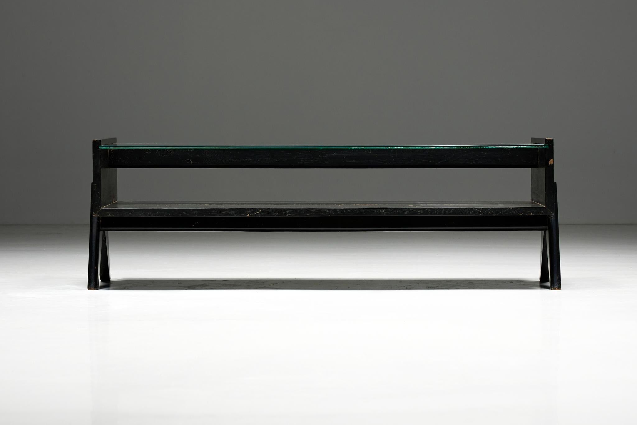 Mid-20th Century Teak Coffee Table PJ-TB-05-B by Pierre Jeanneret, Chandigarh, 1960s For Sale