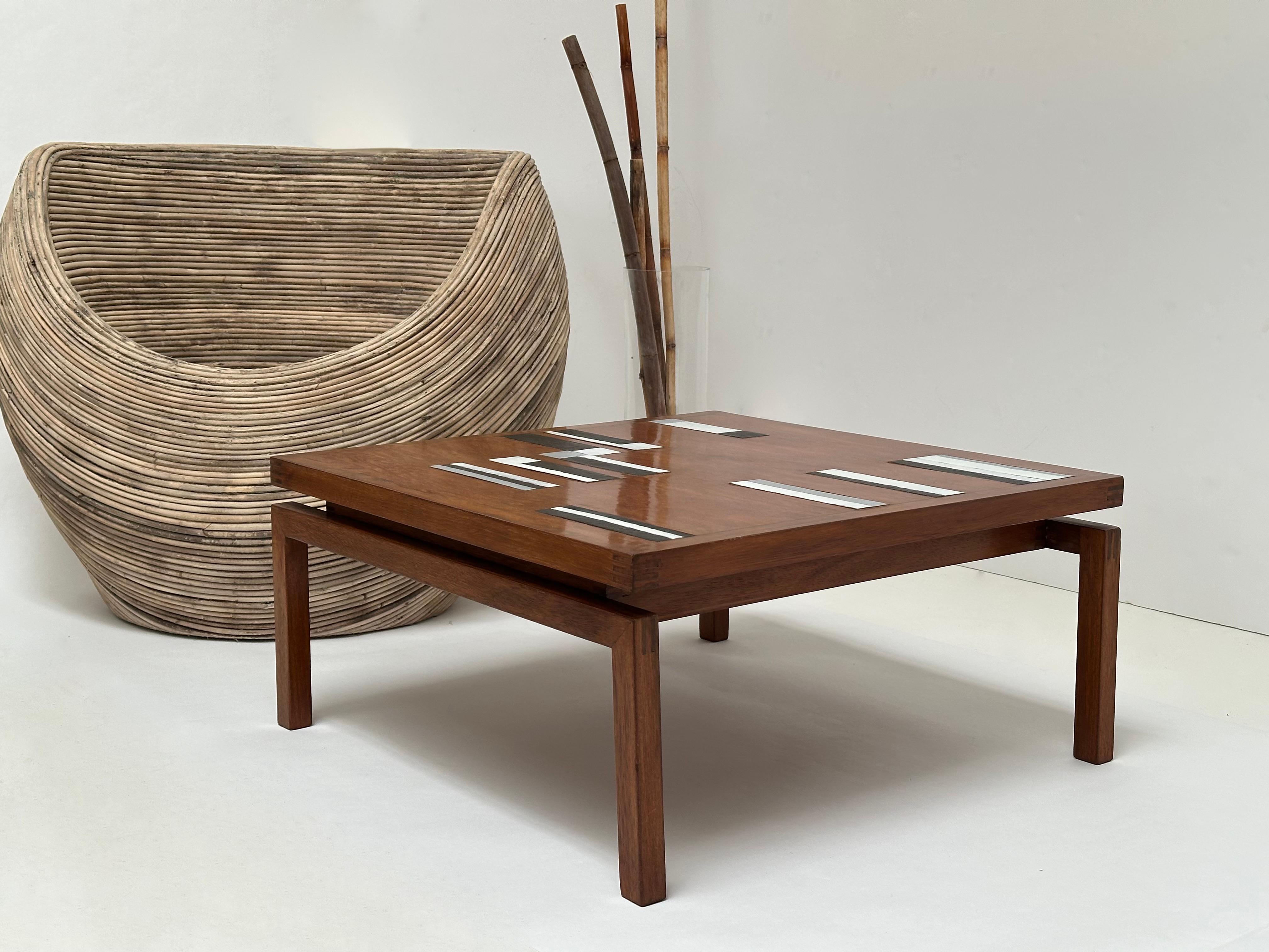 Table basse en teck avec incrustations en céramique, Roger Capron, Vallauris AM 1962 en vente 2