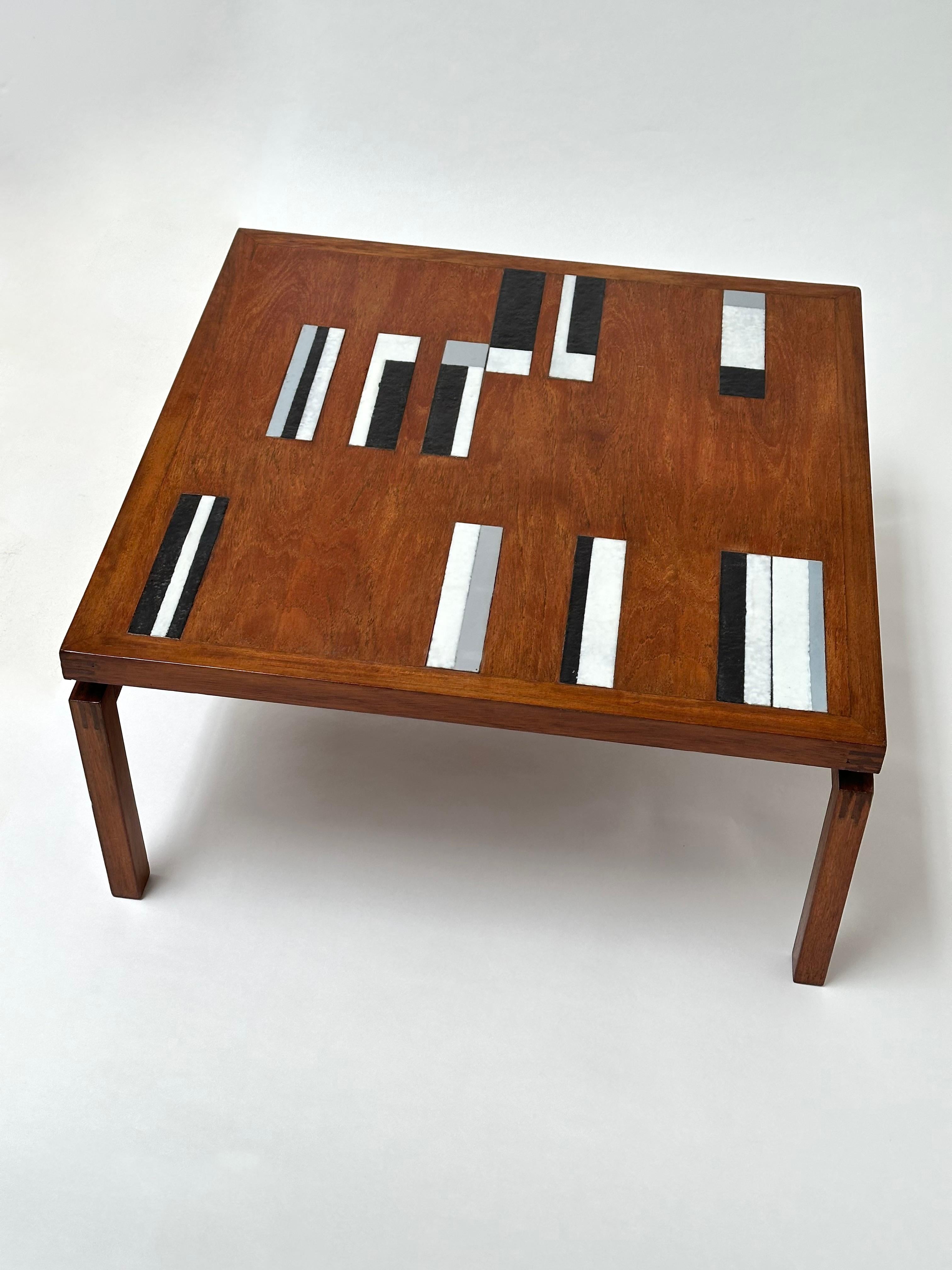 Table basse en teck avec incrustations en céramique, Roger Capron, Vallauris AM 1962 en vente 8