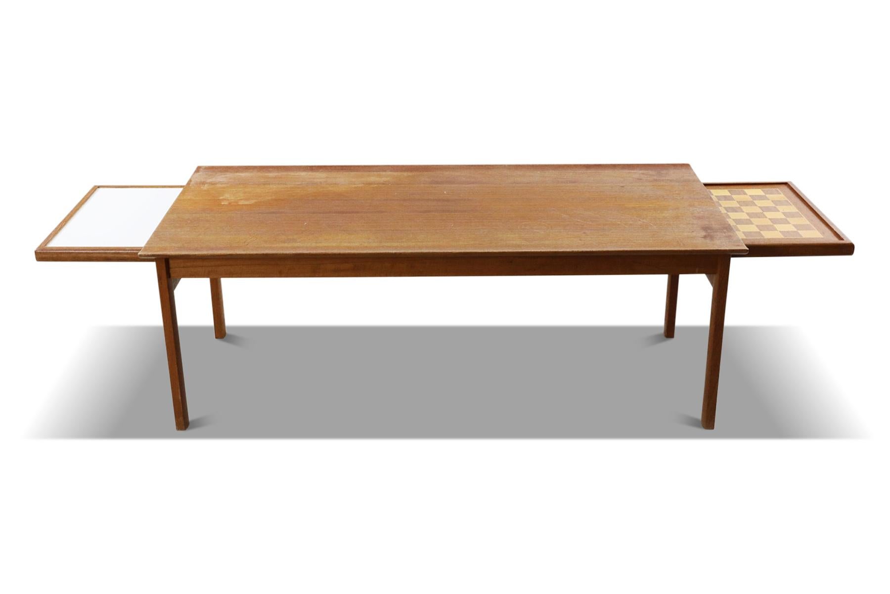 Teak Coffee Table with Pull Out Chess Board by Tove + Edvard Kindt Larsen For Sale 2