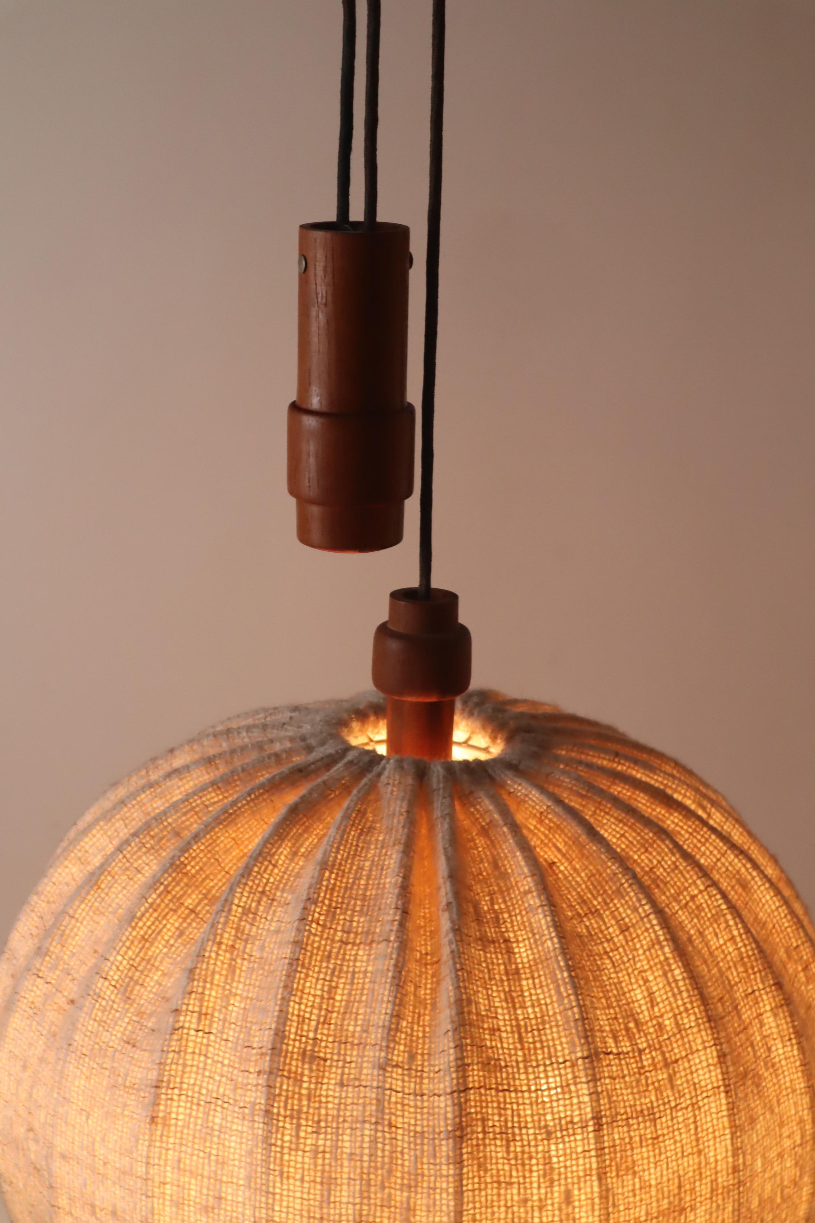 Teak Counterweight Selling Lamp By Domus Denmark 1970s. In Good Condition In Hannover, DE