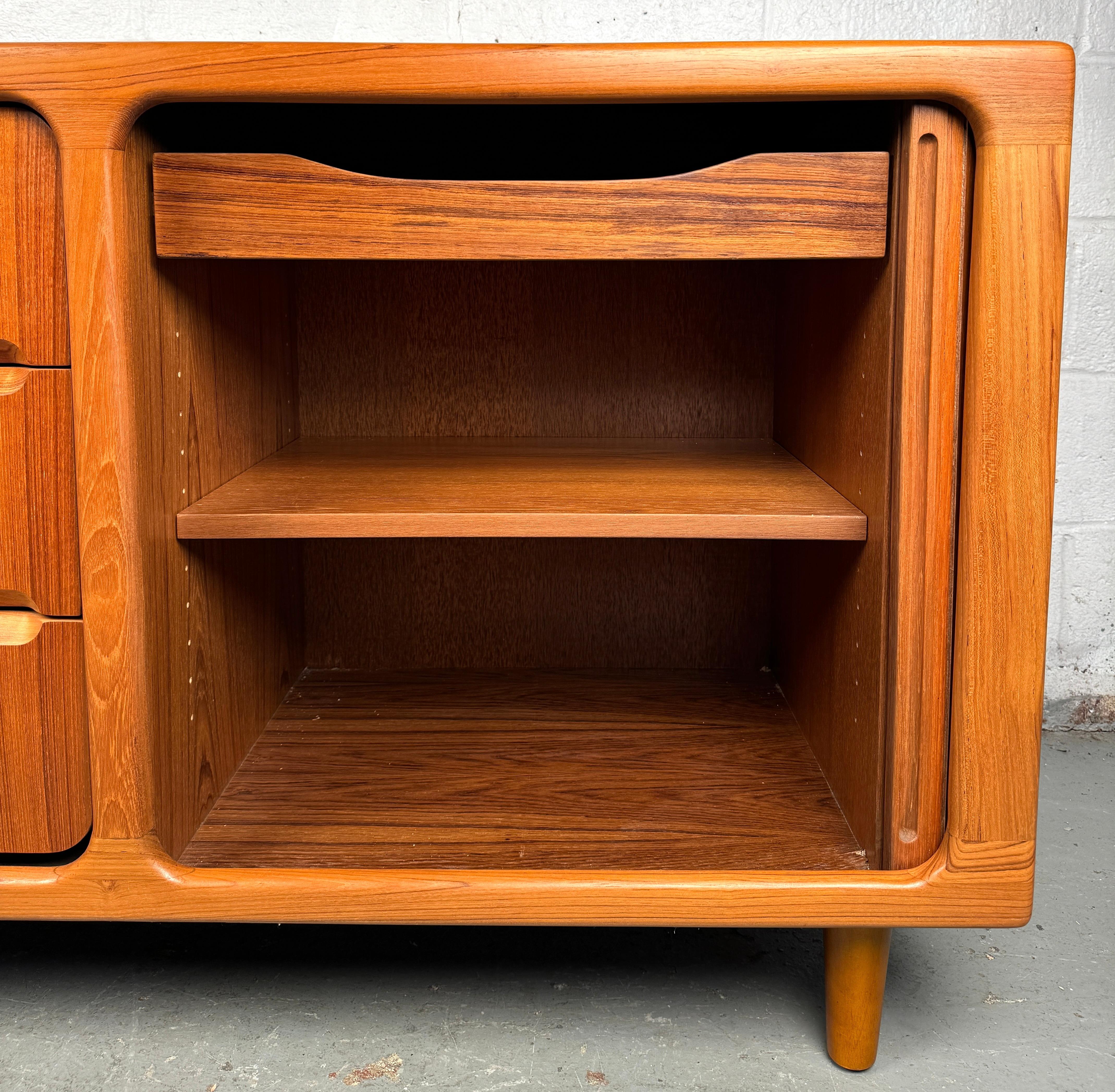 Credenza danese moderna di metà secolo in vendita 5
