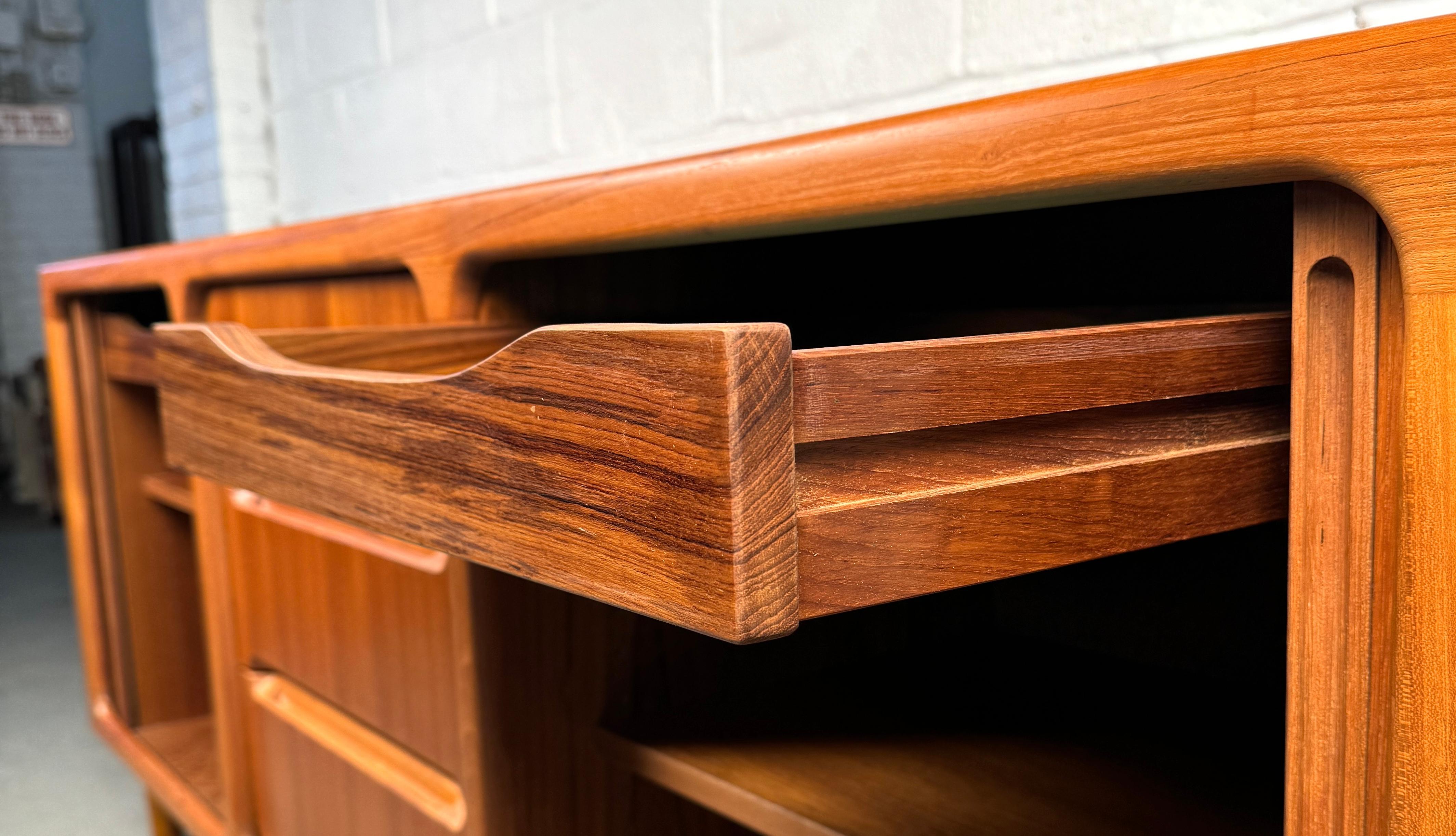 Credenza danese moderna di metà secolo in vendita 6