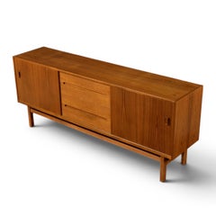 Credenza de teca de Nils Jonsson para Troeds Bjärnum, Suecia, 1960