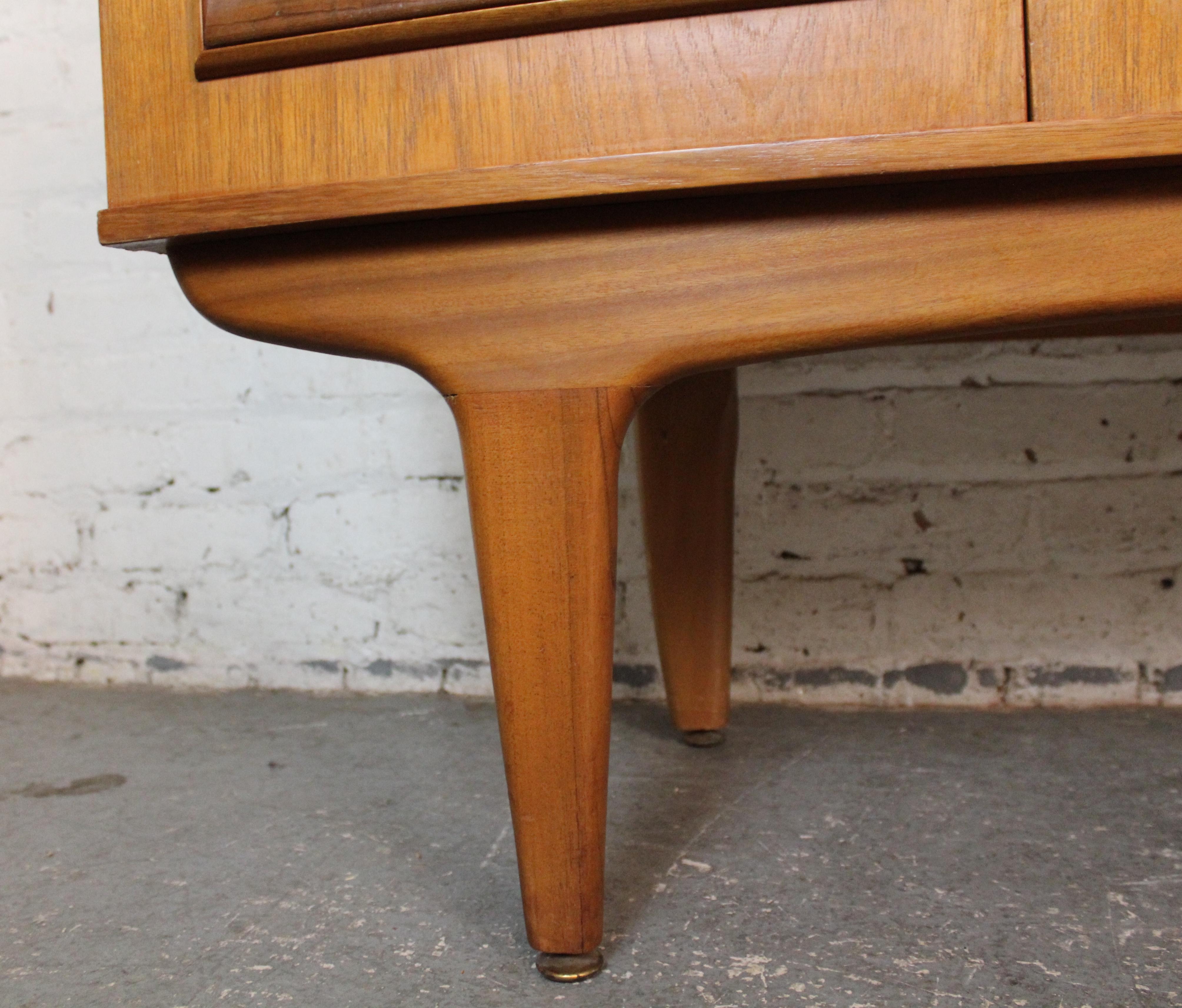 Credenza in teak con frontale a scomparsa in vendita 10