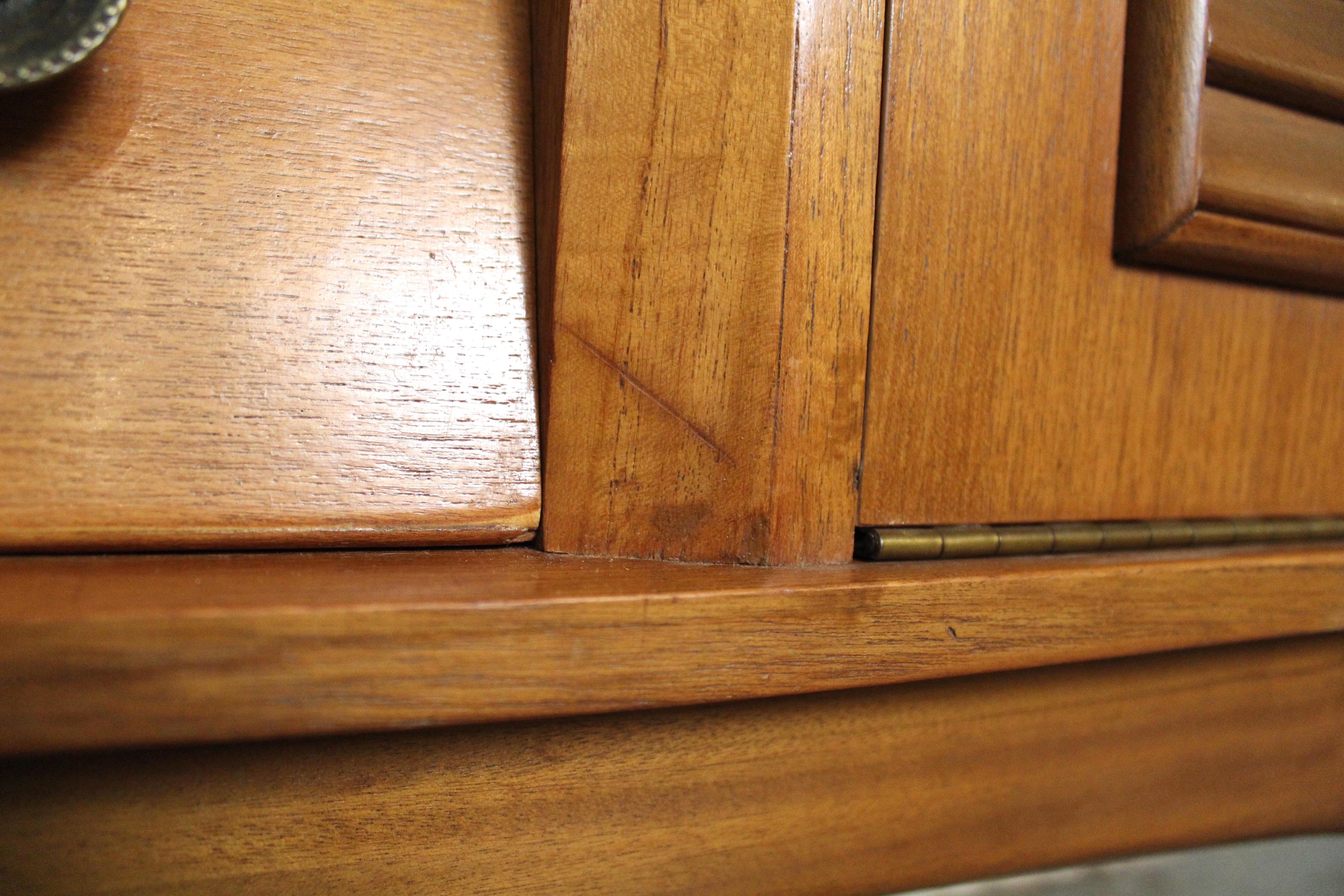Credenza in teak con frontale a scomparsa in vendita 11