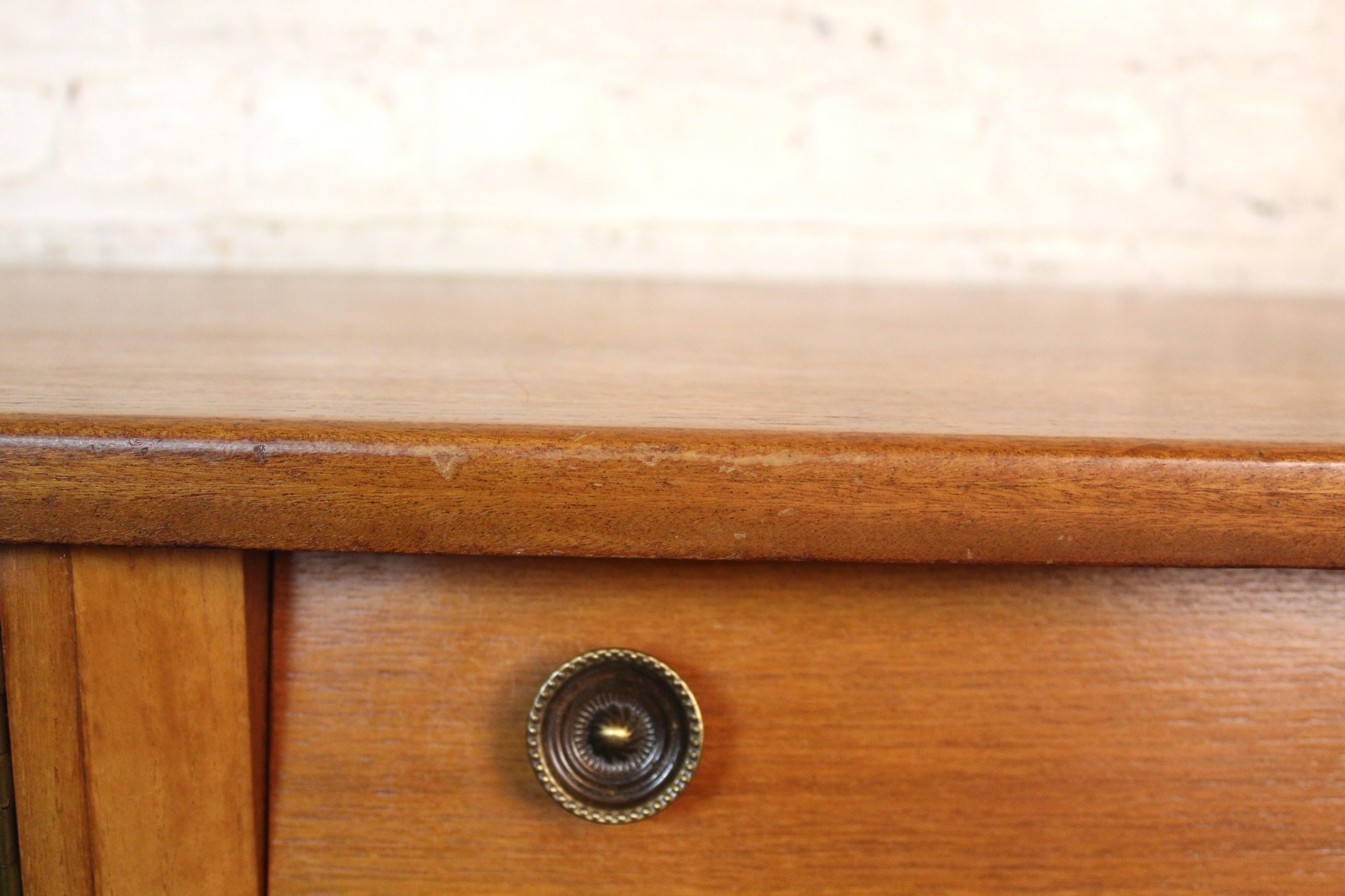 Credenza in teak con frontale a scomparsa in vendita 12