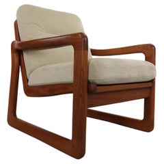 Retro Teak Danish Armchair Poul Jeppensen, Holstebro Möbelfabrik, creme alcantara.