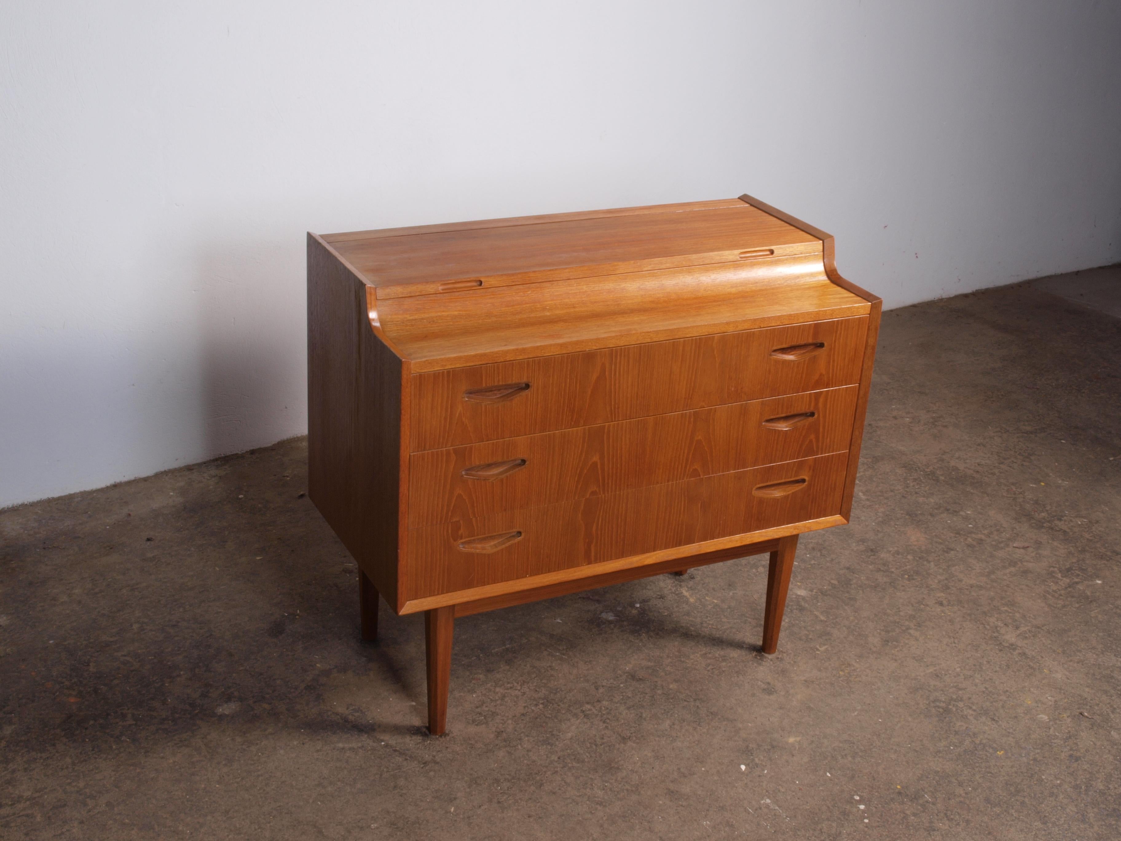 Mid-20th Century Teak Danish Cabinet with mirror, Dressing Table