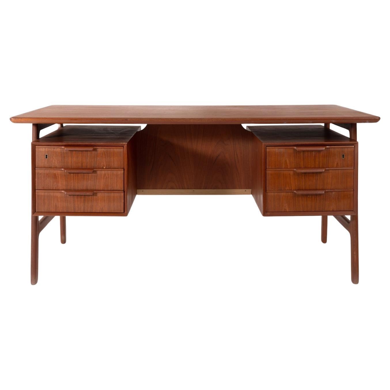 Gunni Omann Teak Danish design desk with floating top, Omann Jun Møbelfabrik