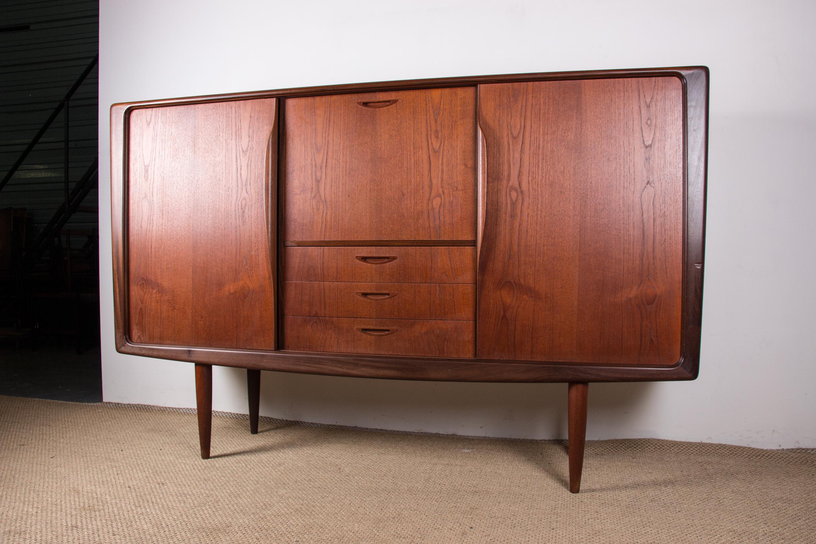 Teak Danish Highboard by Henry Walter Klein for Bramin, 1960 In Good Condition In JOINVILLE-LE-PONT, FR
