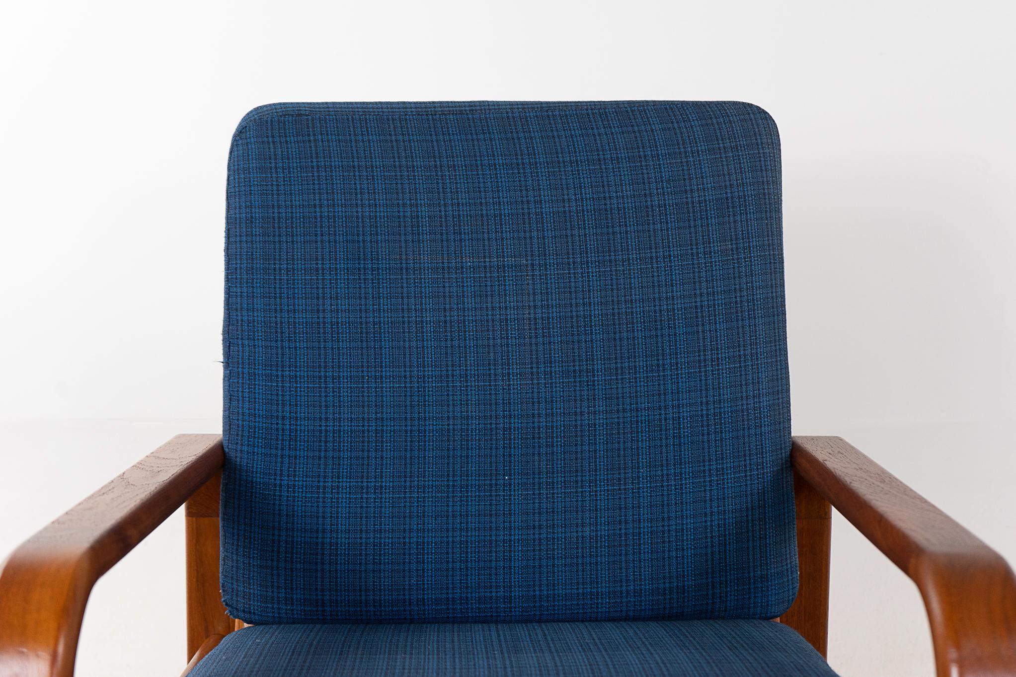 Mid-20th Century Teak Danish Lounge Chair For Sale