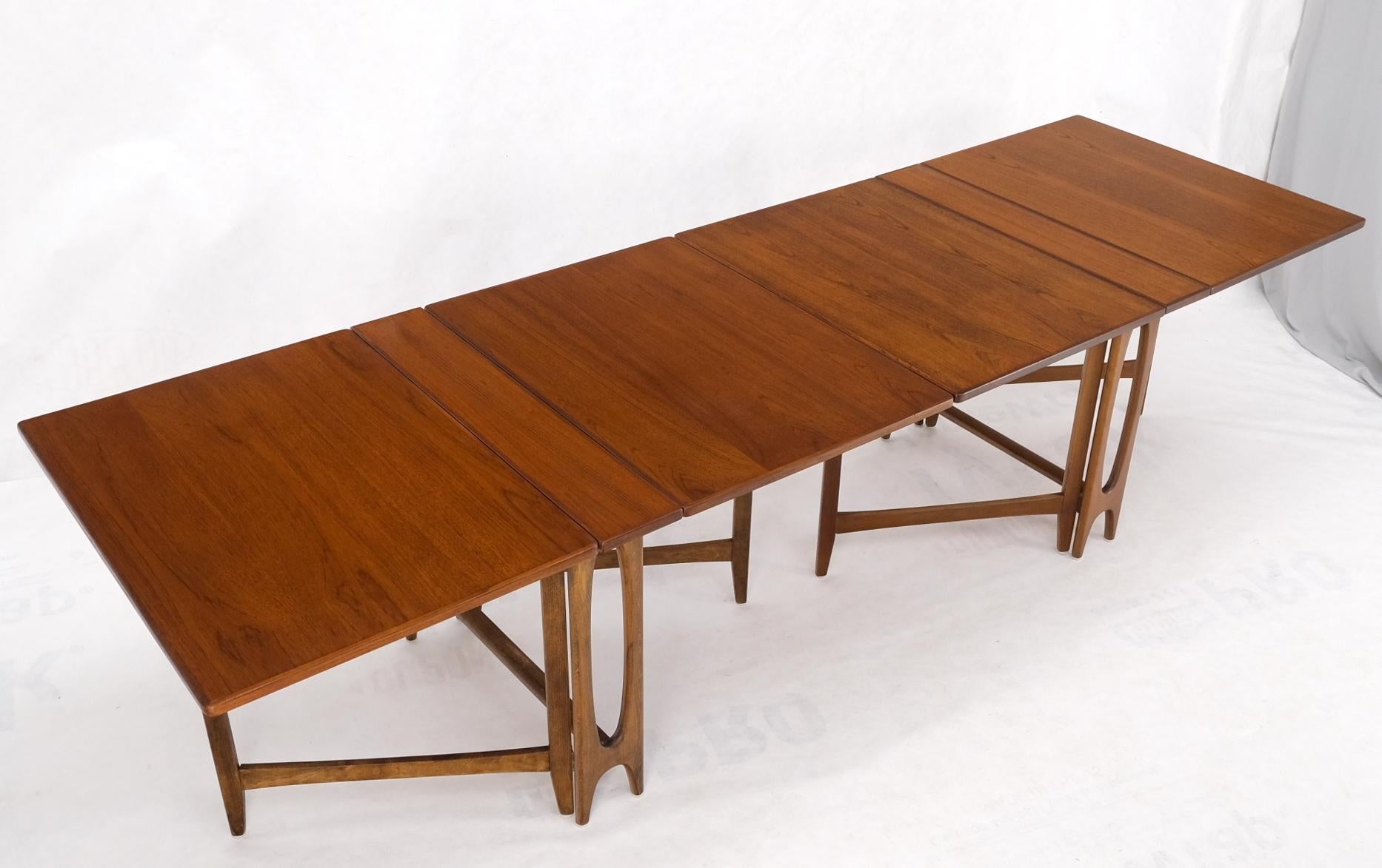 Table Maria de salle à manger de style danois mi-siècle moderne avec pieds en teck, 2 pièces MINT ! en vente 7